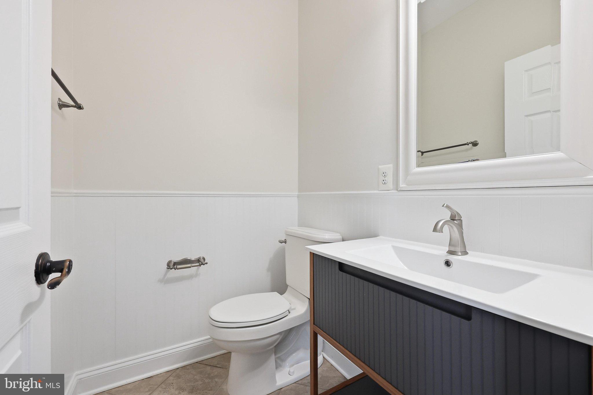 POOLESVILLE OUTSIDE - Residential