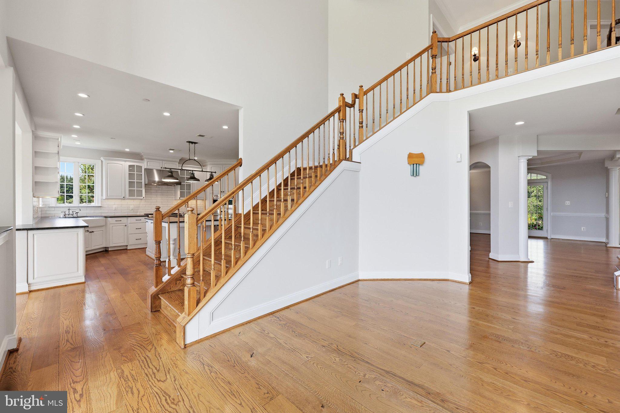 POOLESVILLE OUTSIDE - Residential