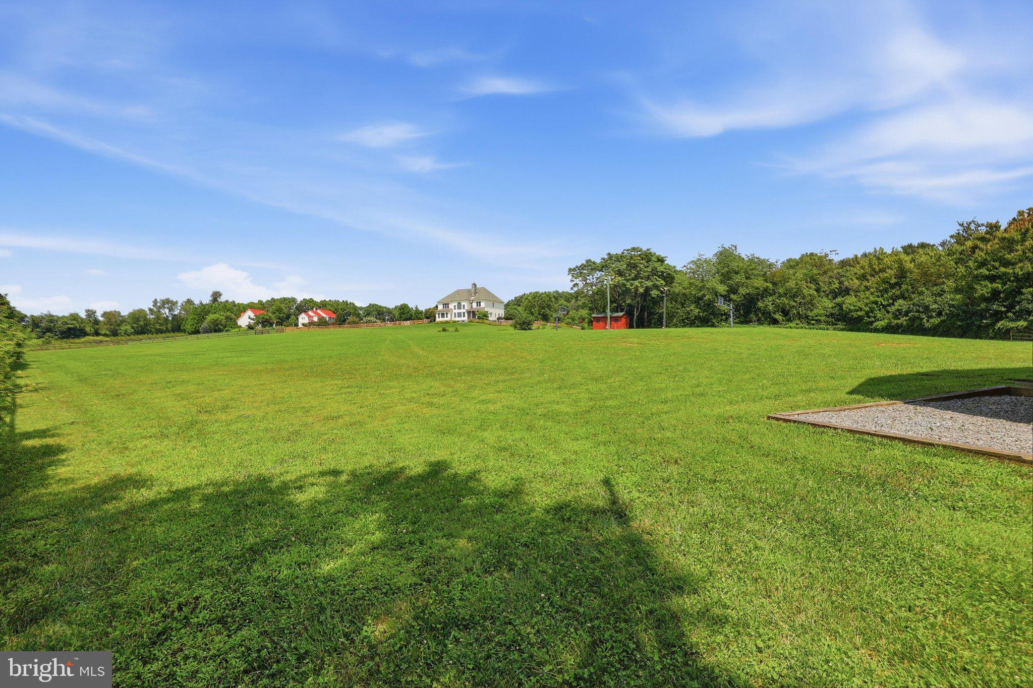 POOLESVILLE OUTSIDE - Residential