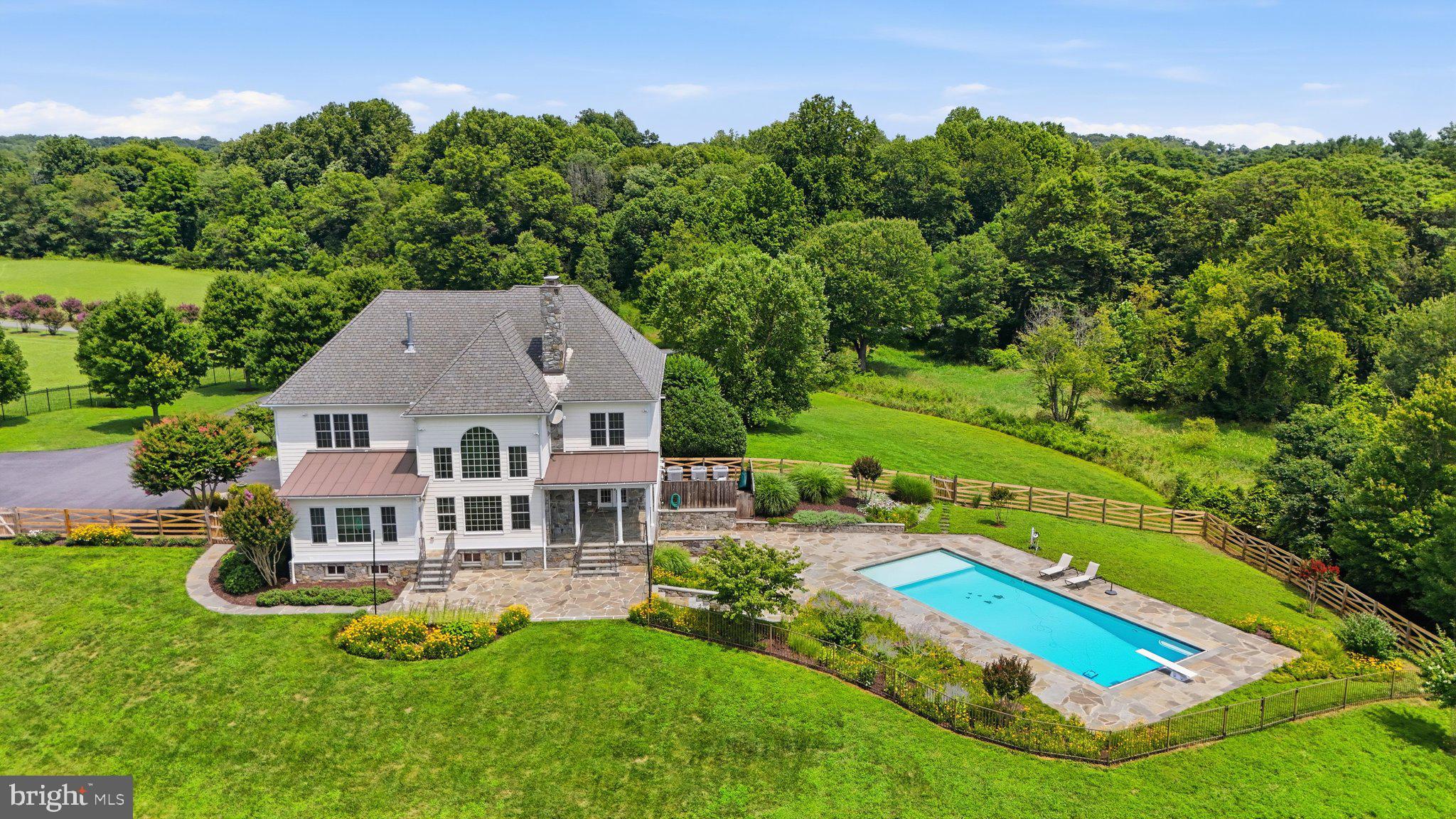 POOLESVILLE OUTSIDE - Residential