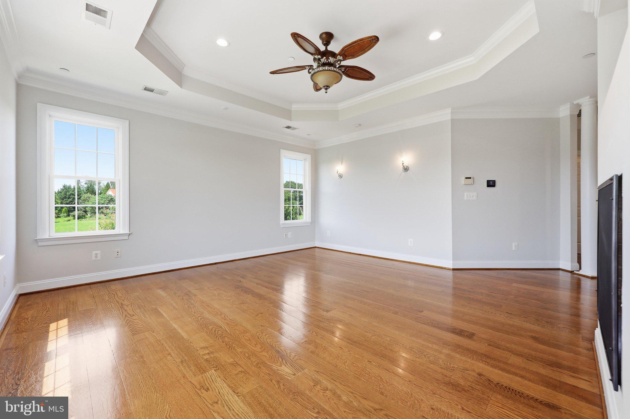 POOLESVILLE OUTSIDE - Residential
