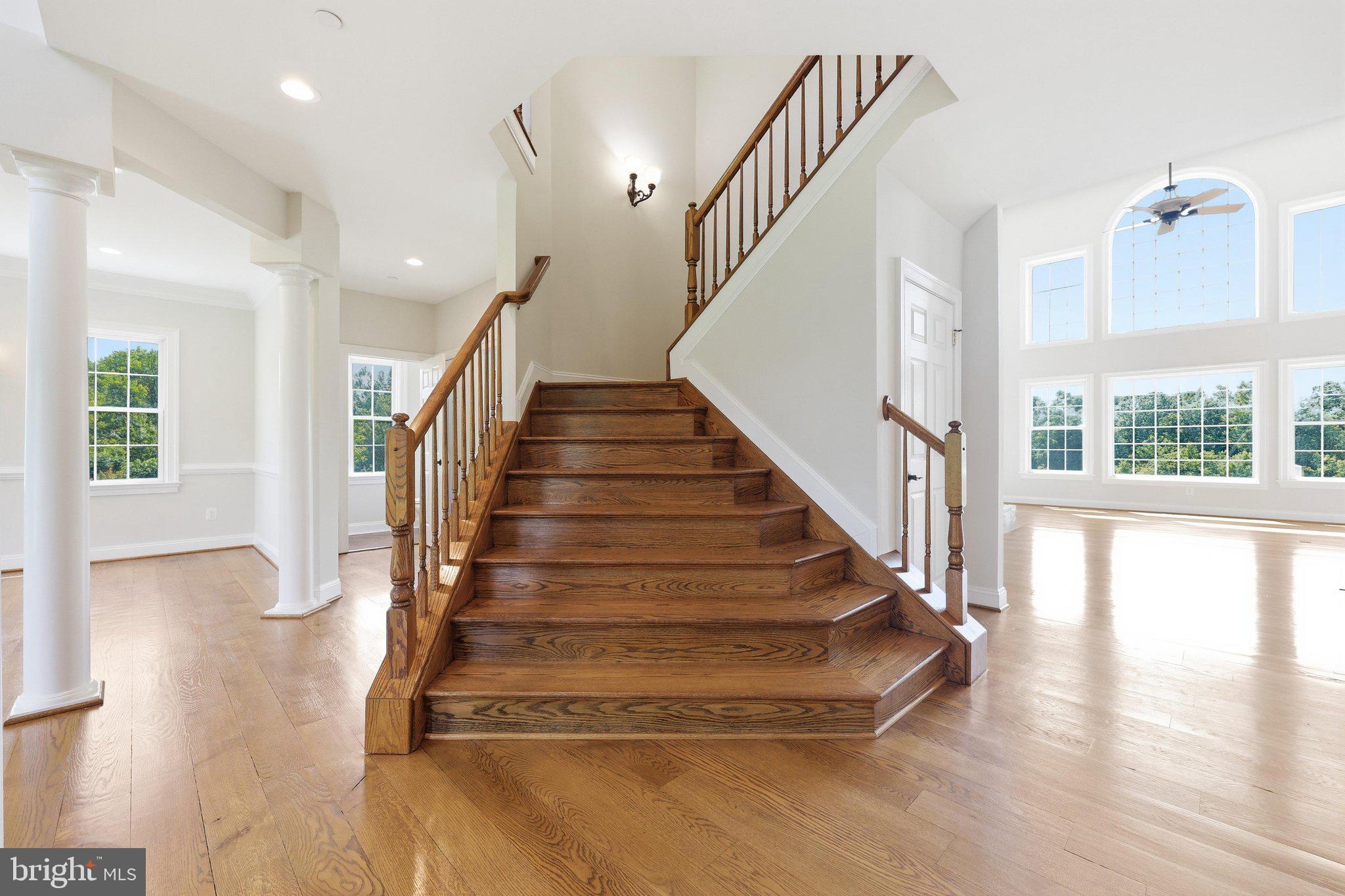 POOLESVILLE OUTSIDE - Residential