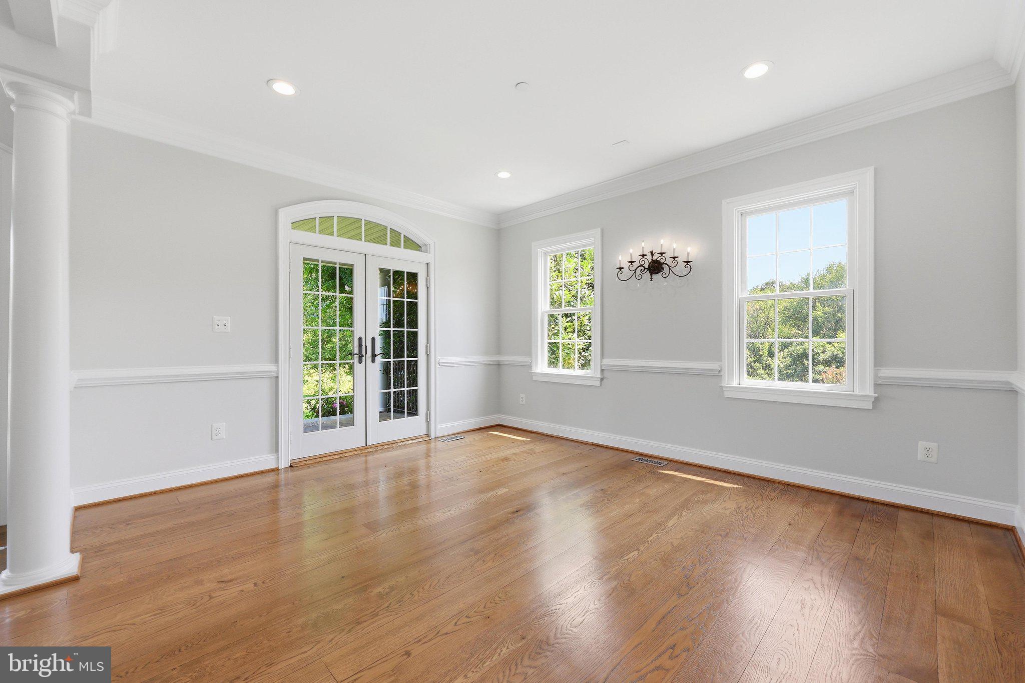 POOLESVILLE OUTSIDE - Residential