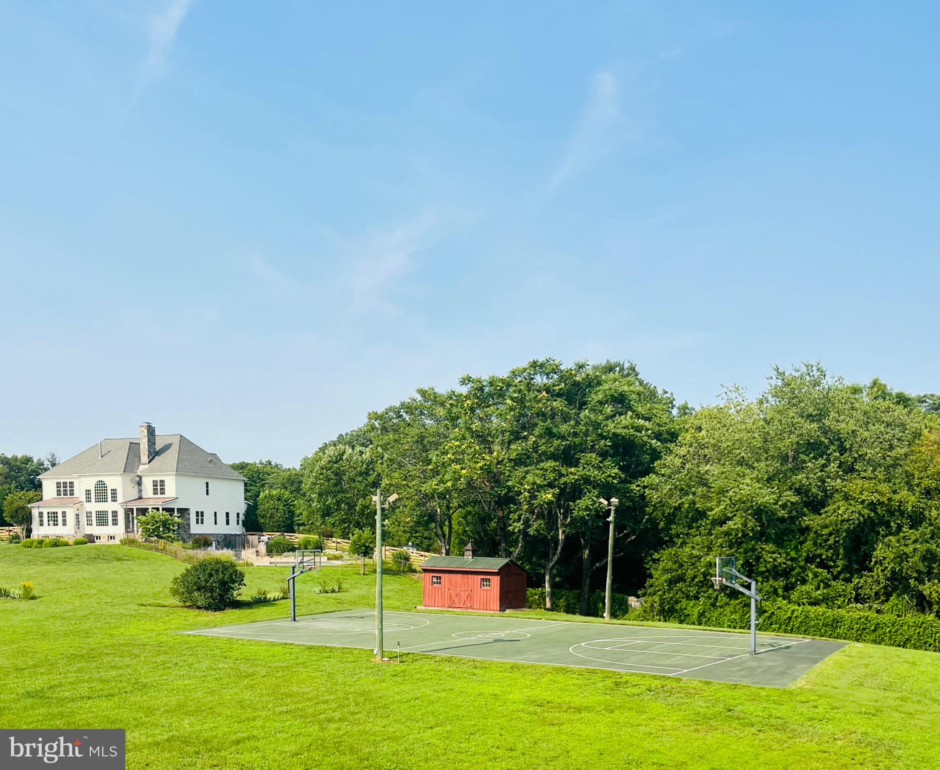 POOLESVILLE OUTSIDE - Residential