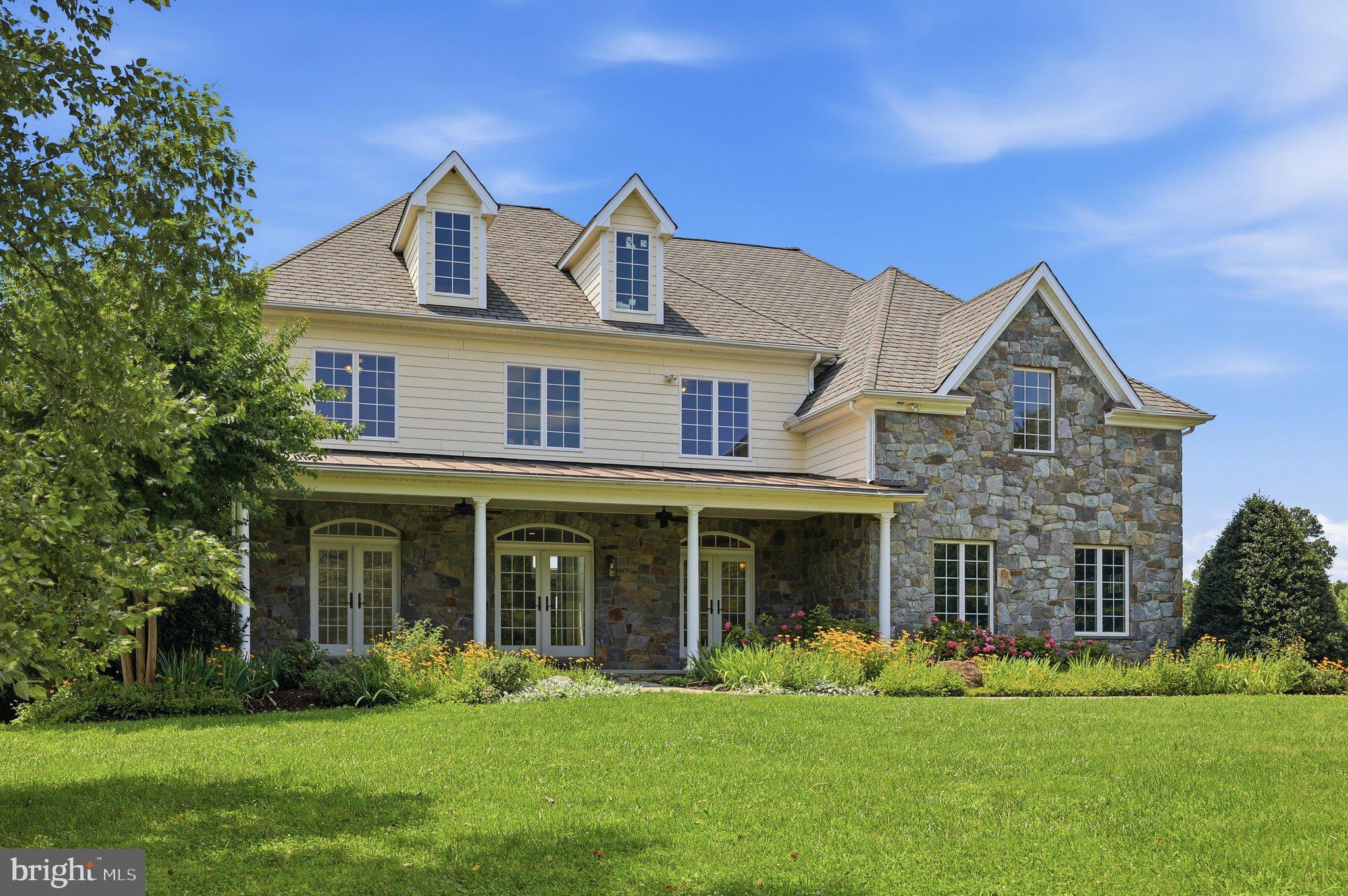 POOLESVILLE OUTSIDE - Residential