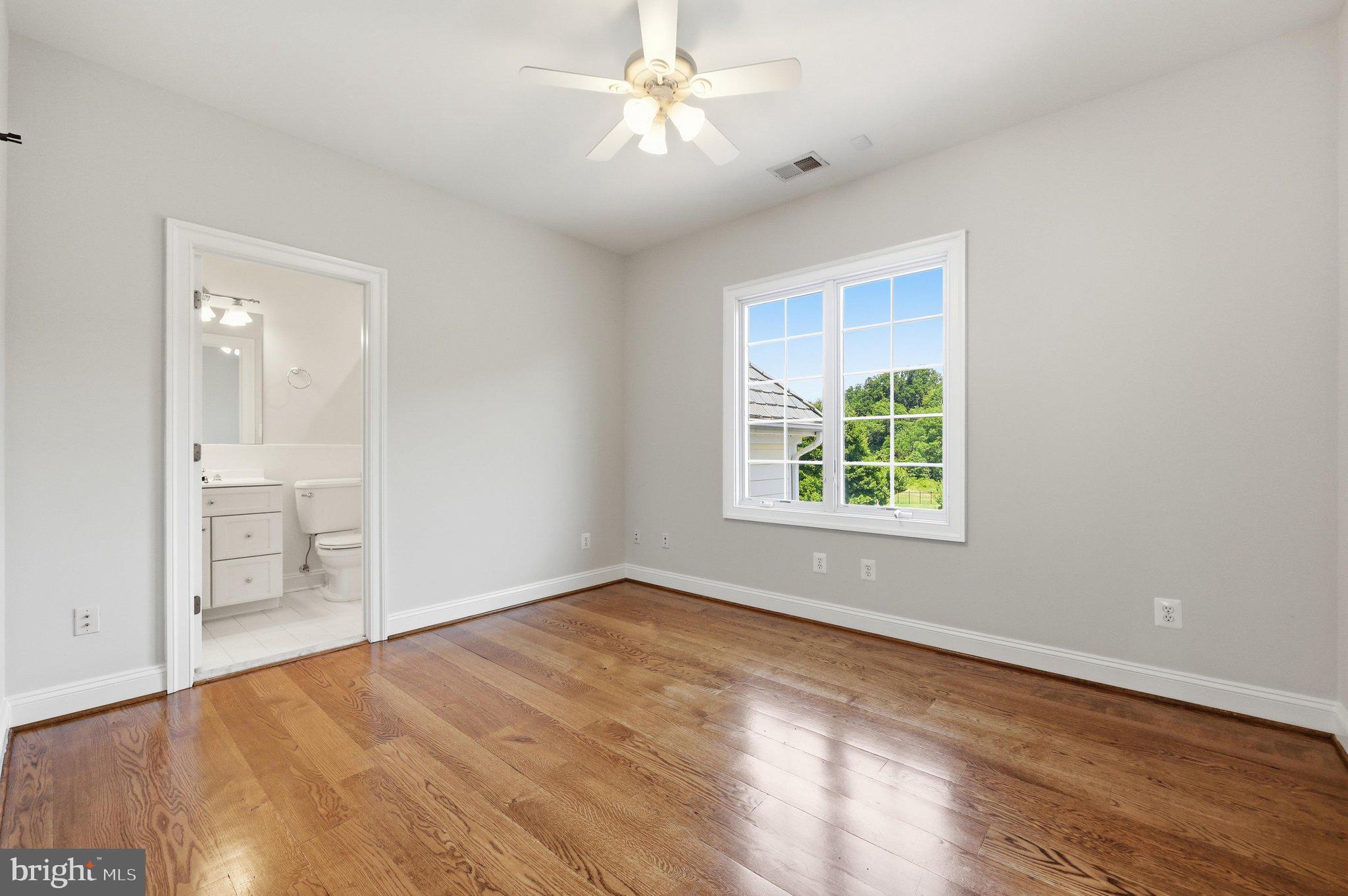 POOLESVILLE OUTSIDE - Residential
