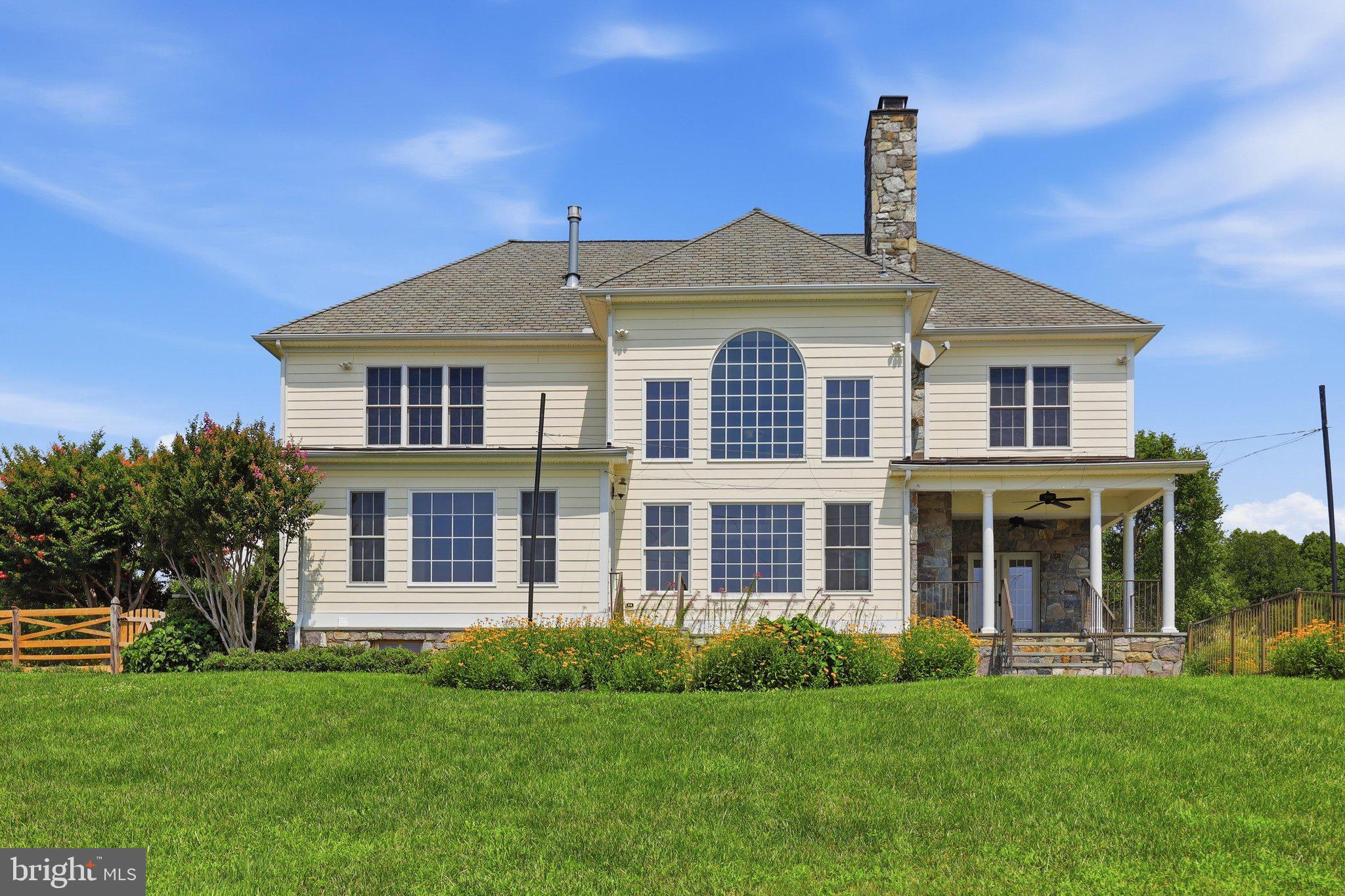 POOLESVILLE OUTSIDE - Residential
