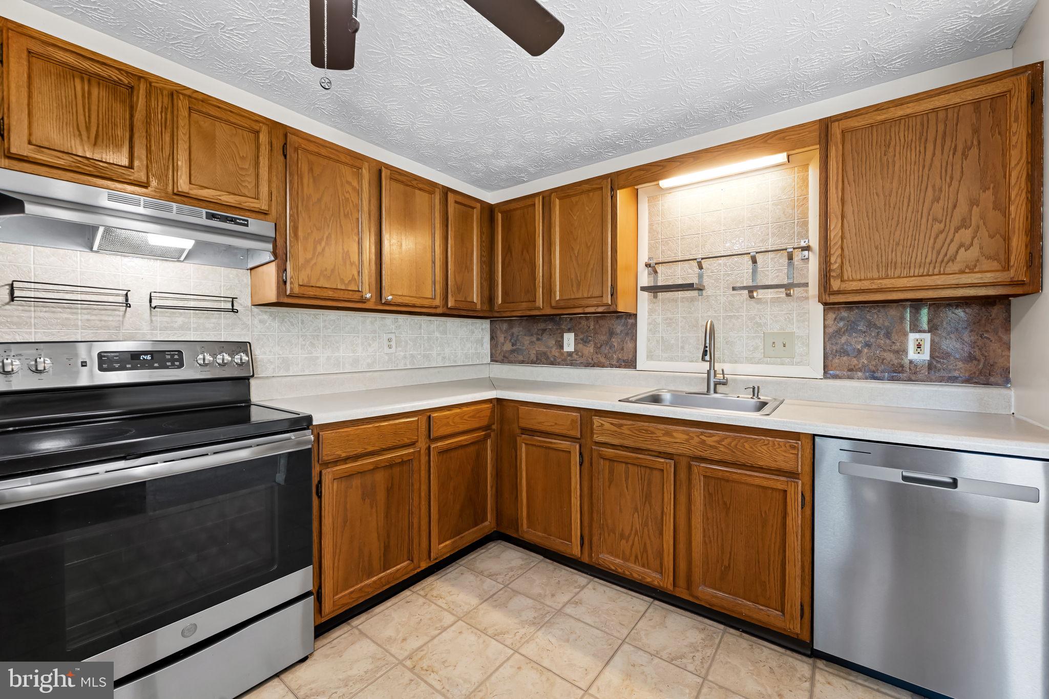 WEST SHORE - Residential