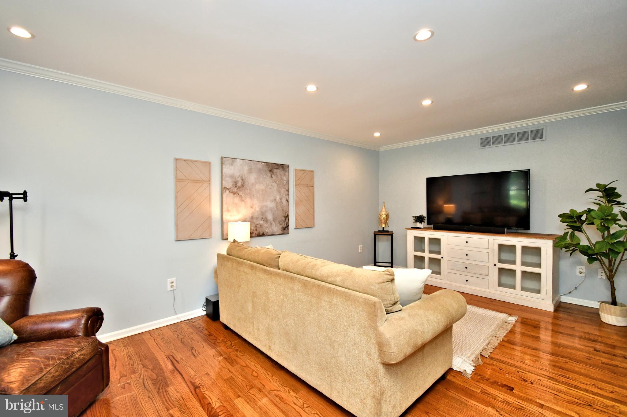 BROOKWOOD ESTS - Residential