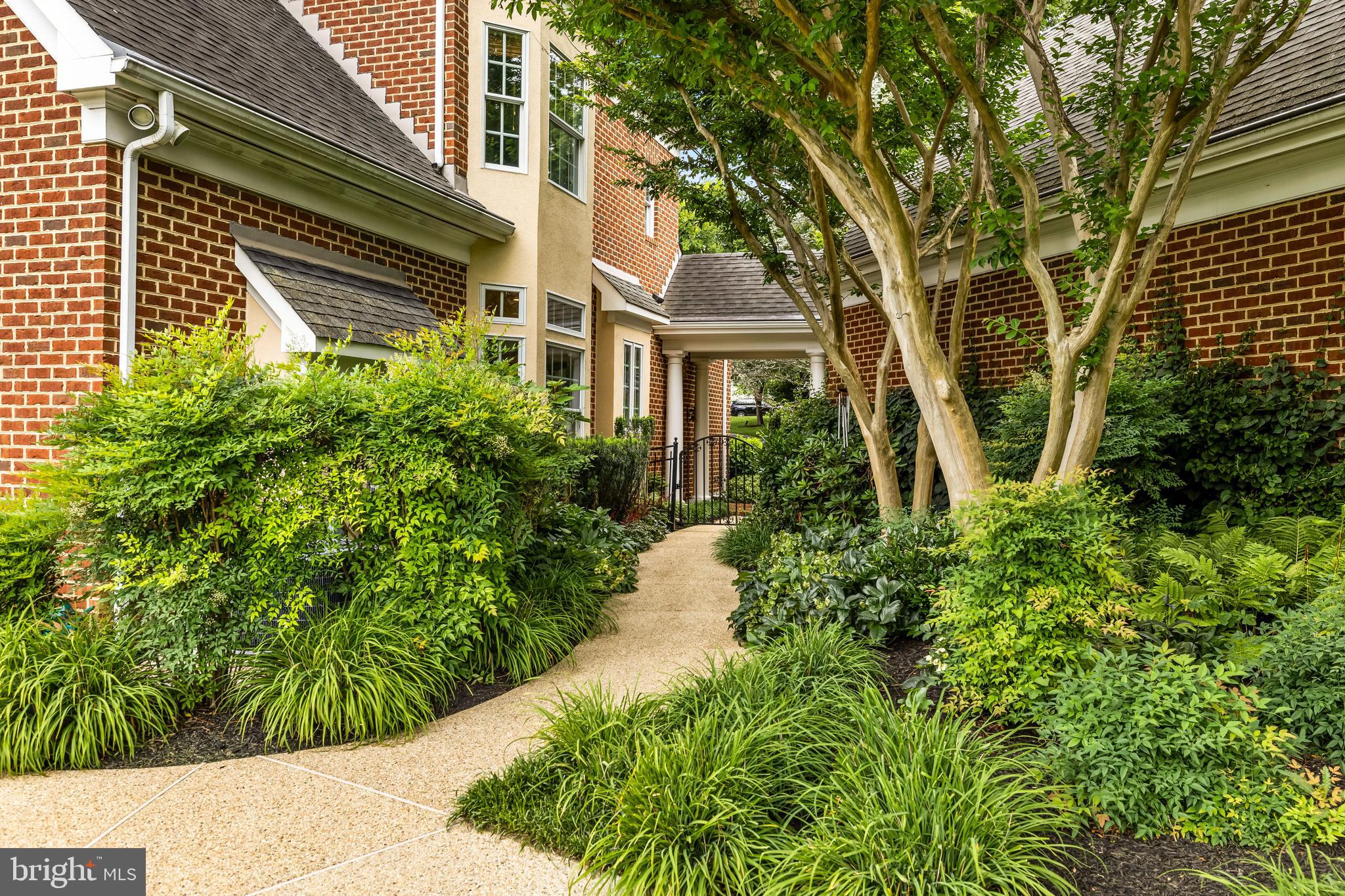 SPRINGHILL FARMS - Residential