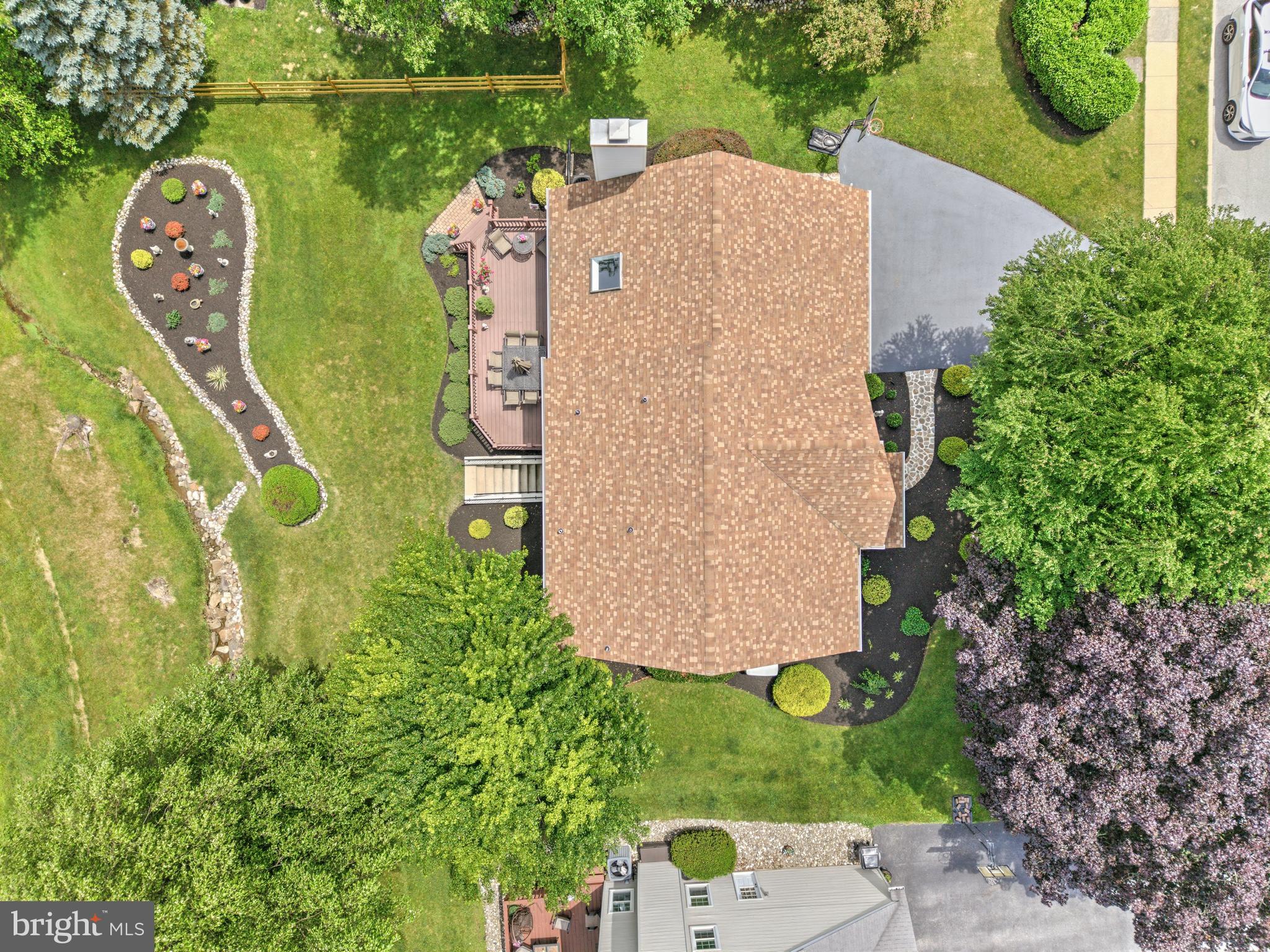 THE SEASONS - Residential