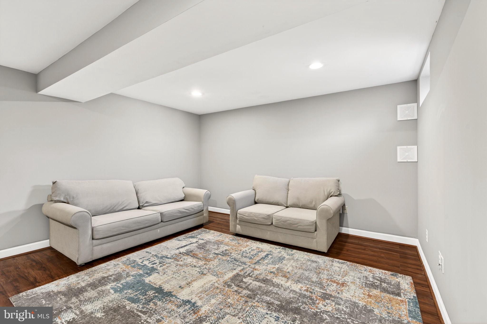 PERRY HALL FARMS - Residential