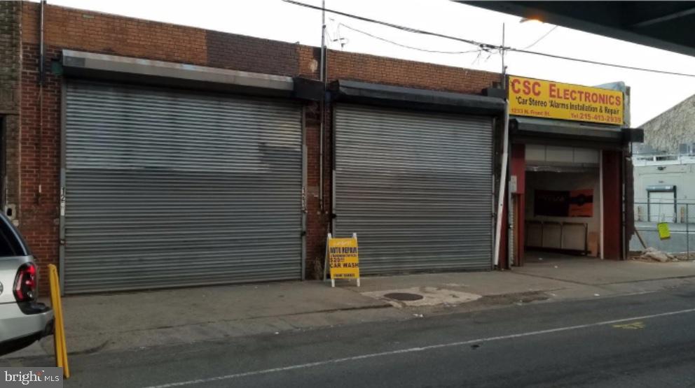 FISHTOWN - Land