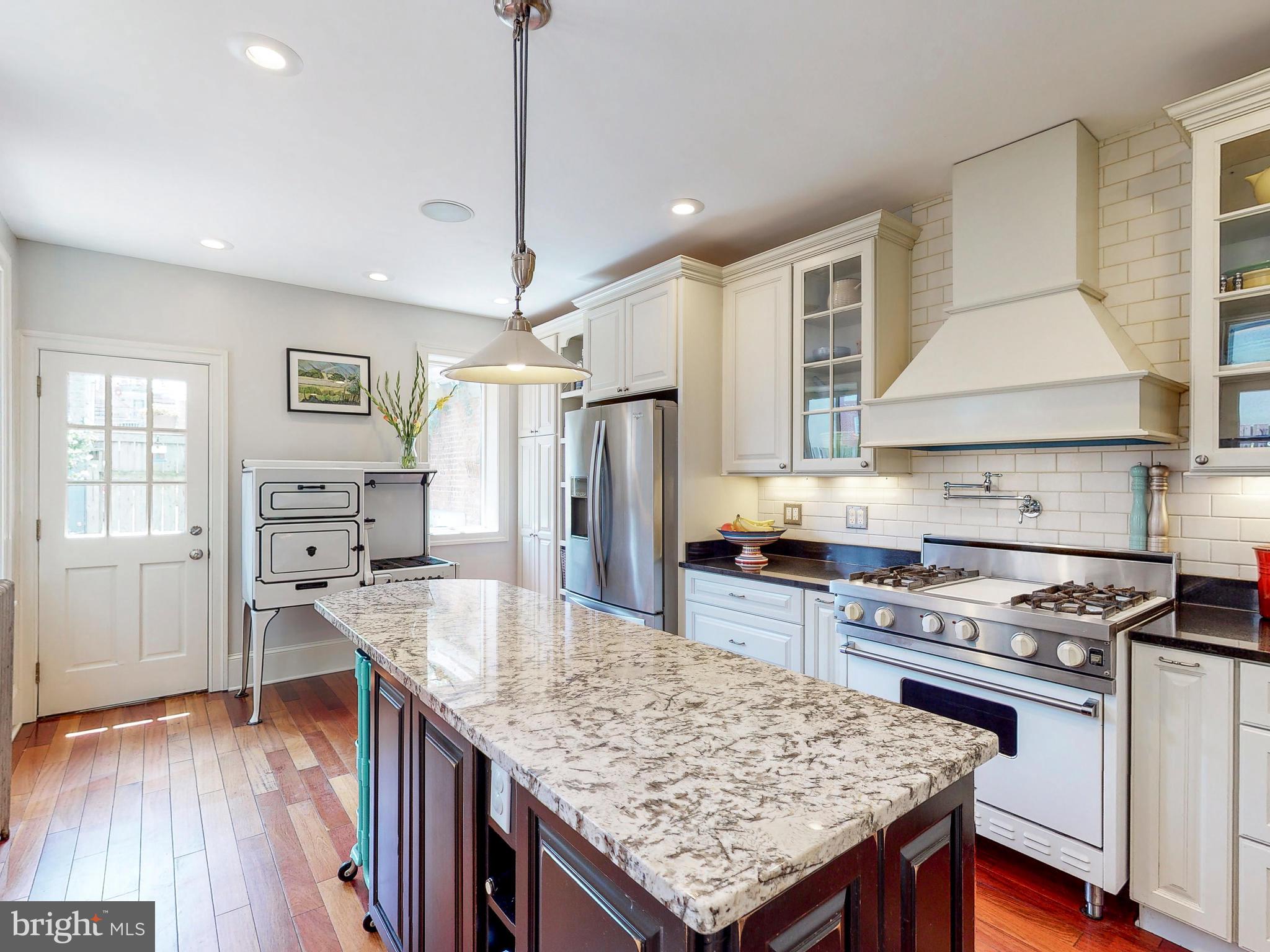 BUTCHER'S HILL - Residential