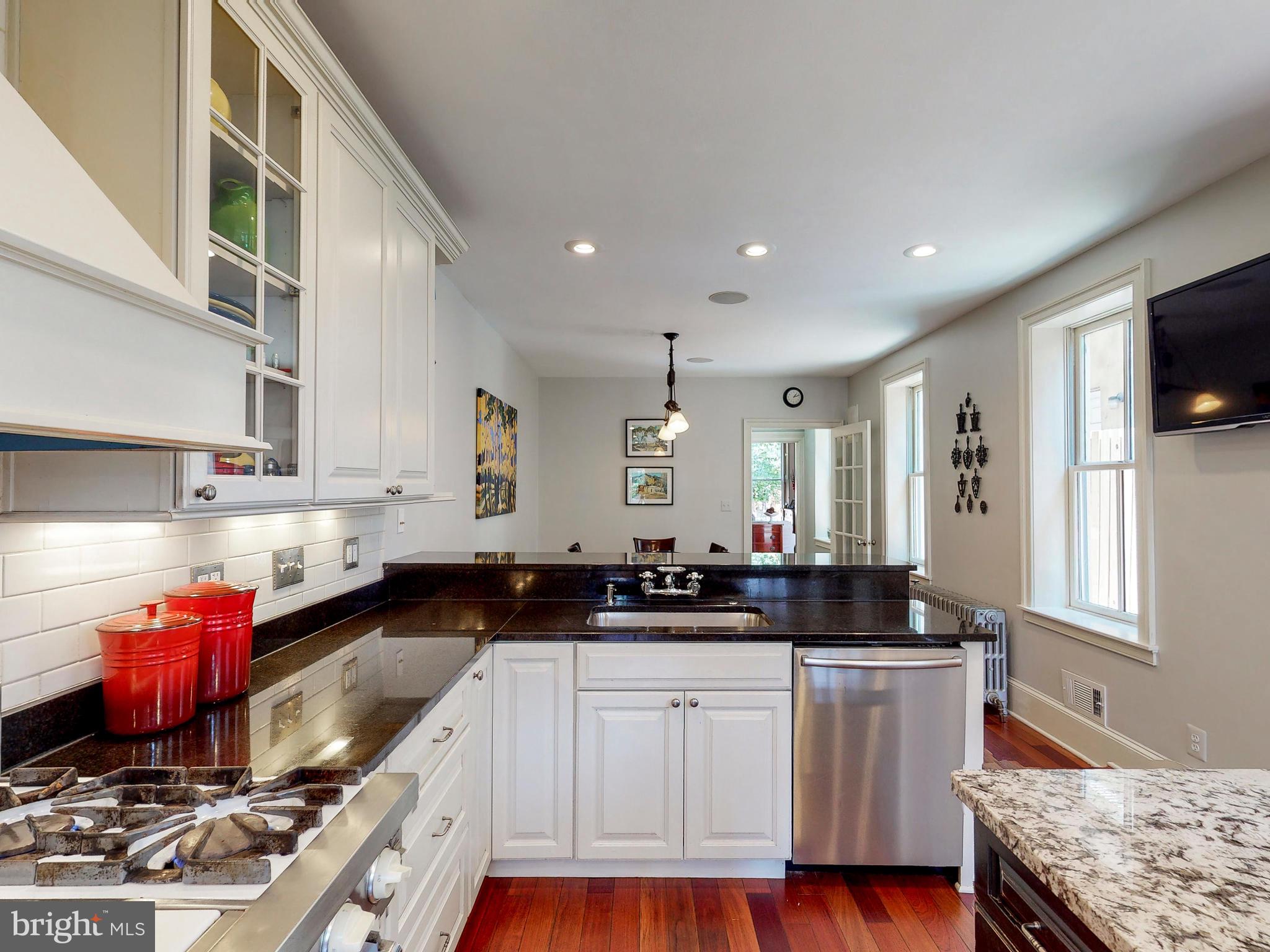BUTCHER'S HILL - Residential