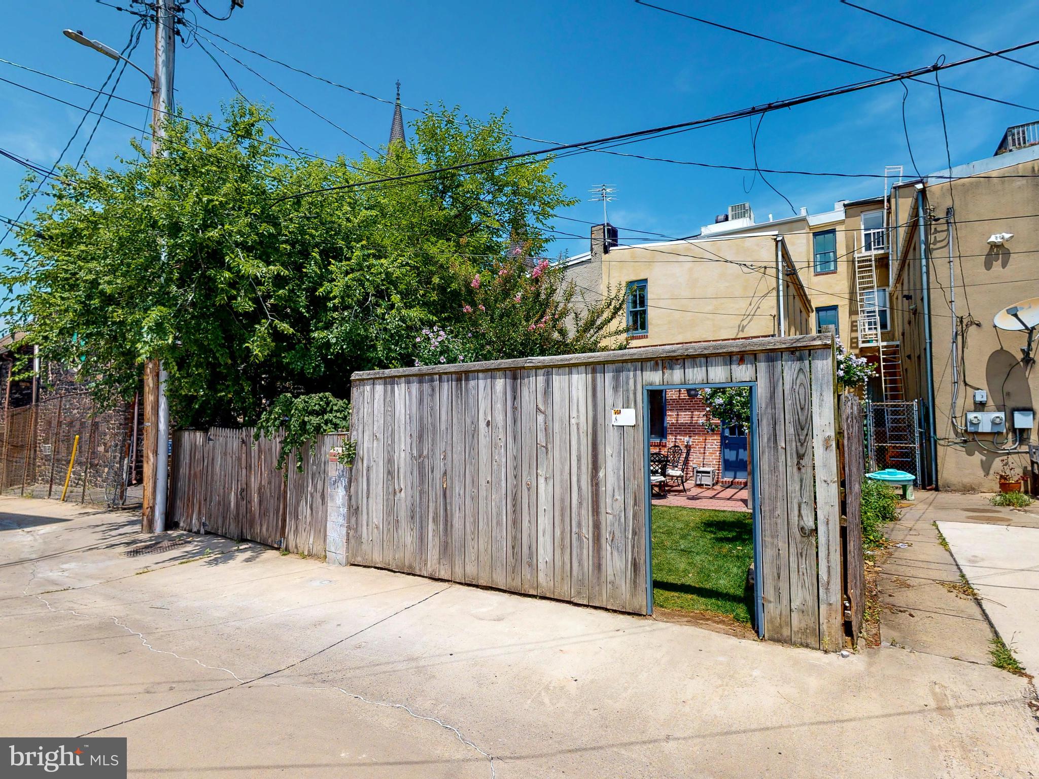 BUTCHER'S HILL - Residential