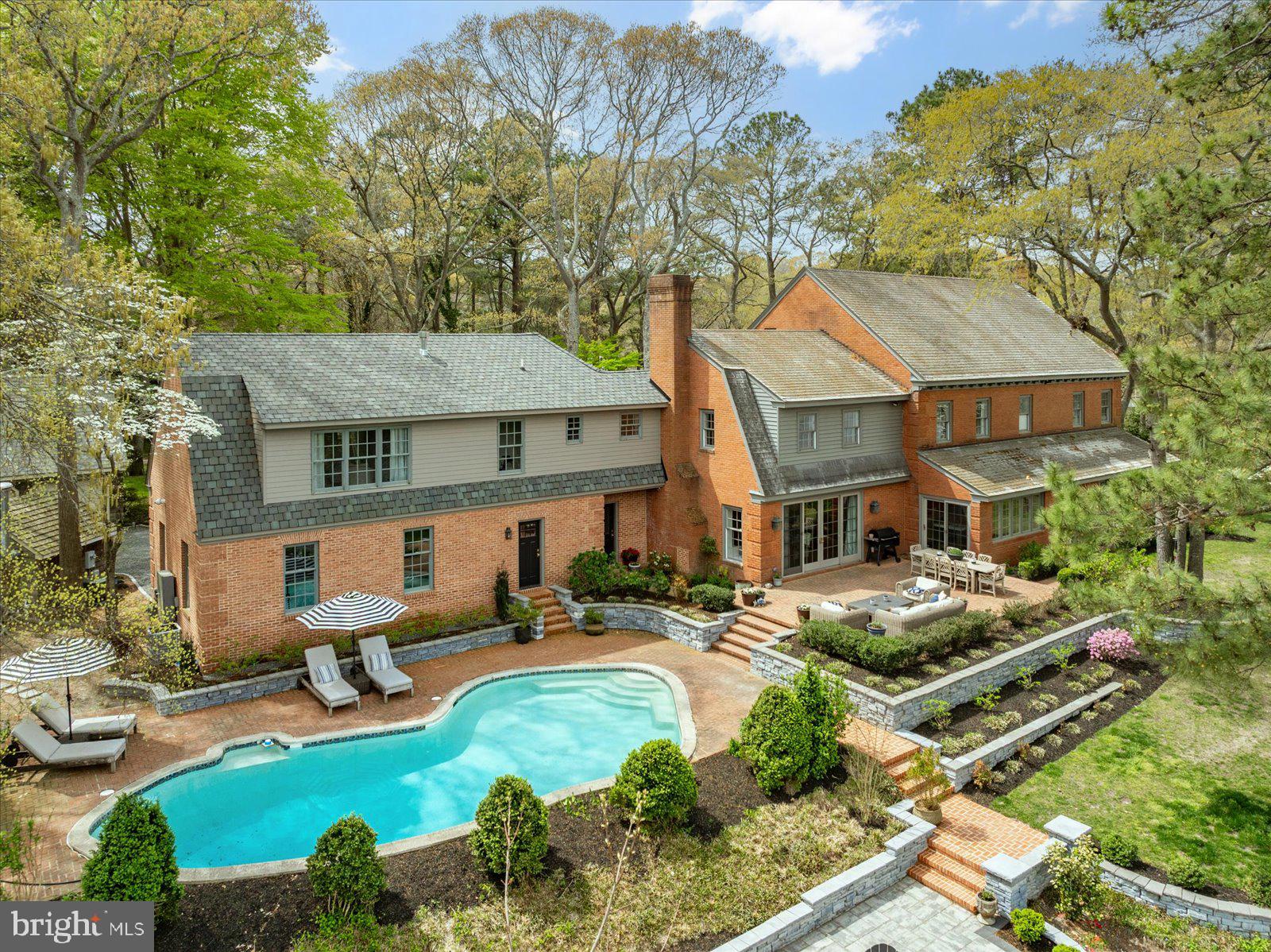 TONY TANK - Residential