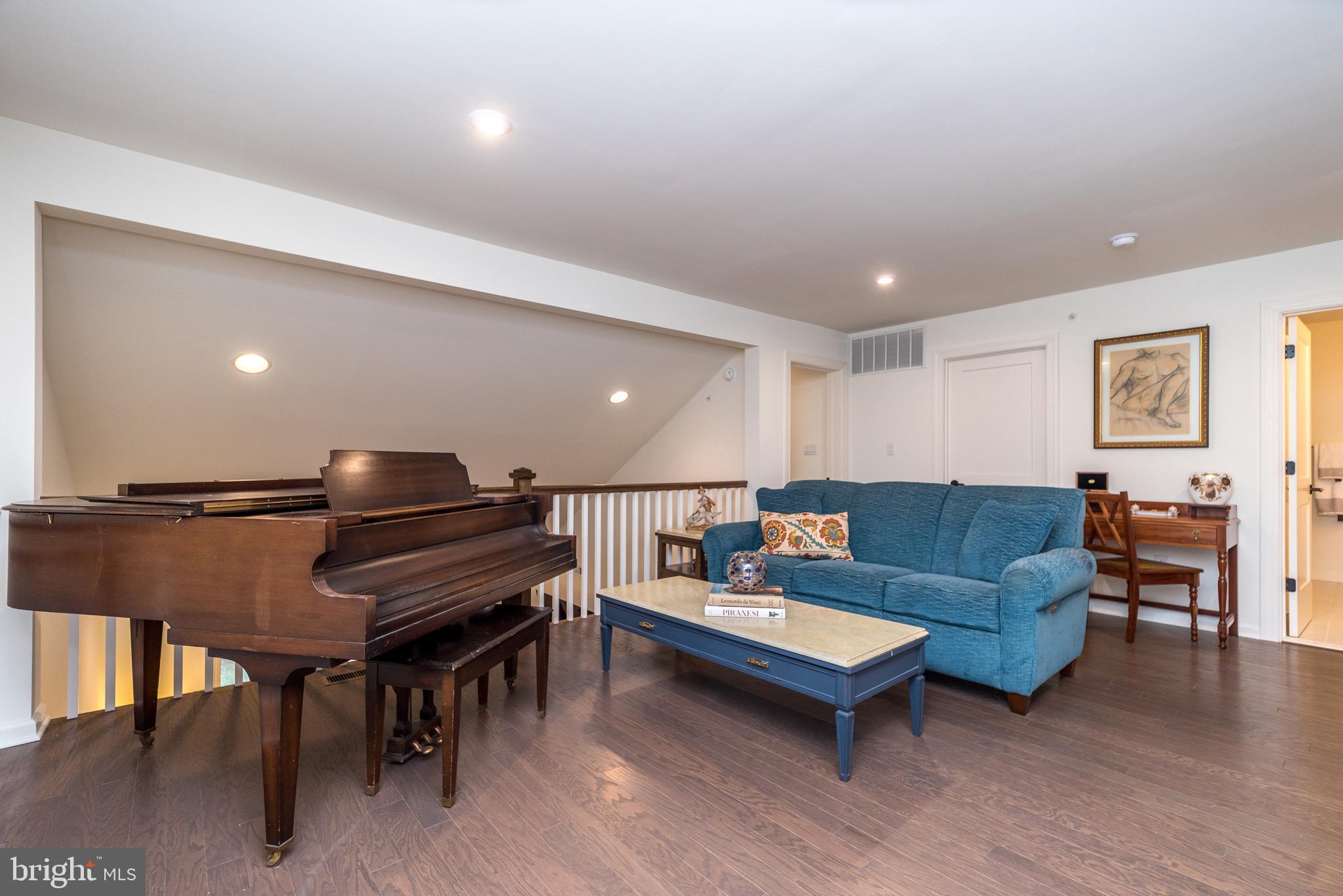 ROSE POINTE - Residential
