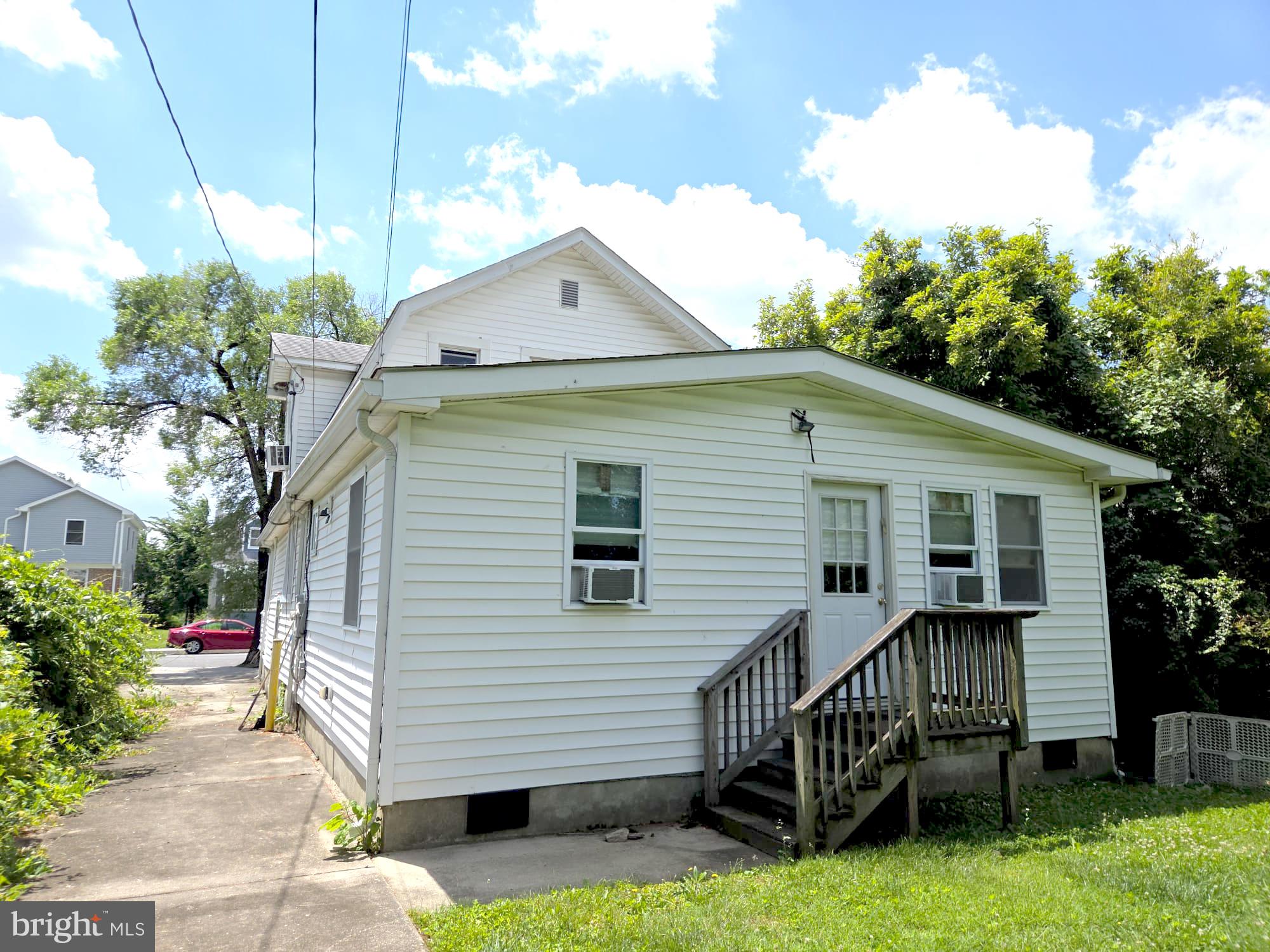 SHELBOURNE HEIGHTS - Residential