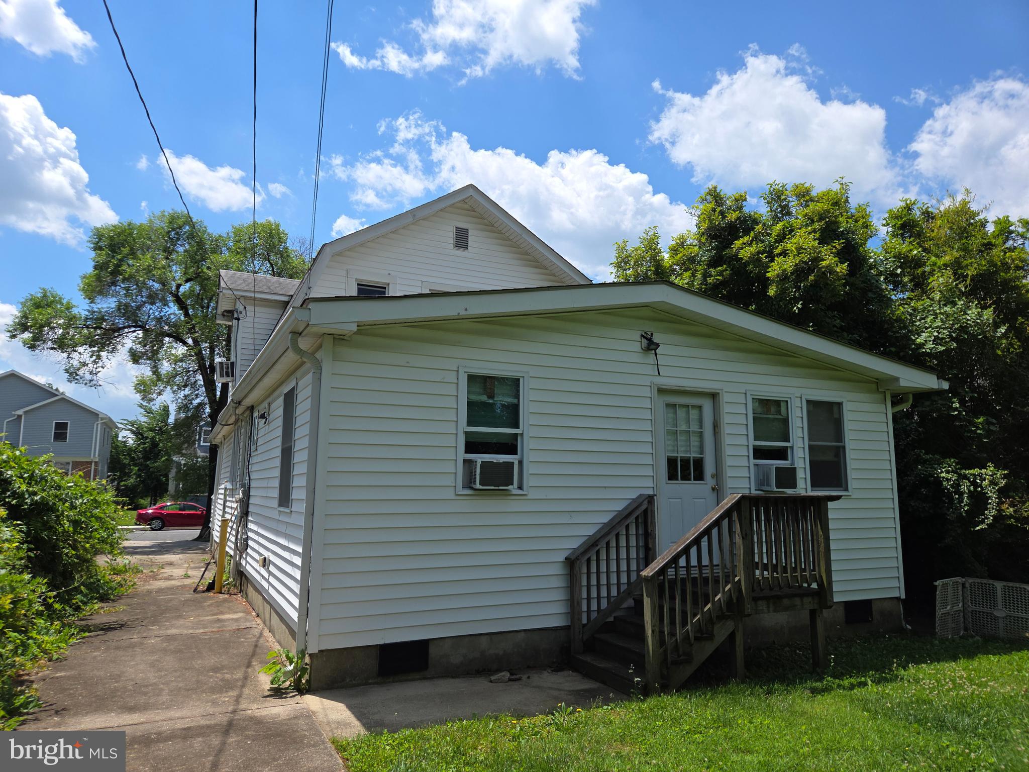 SHELBOURNE HEIGHTS - Residential