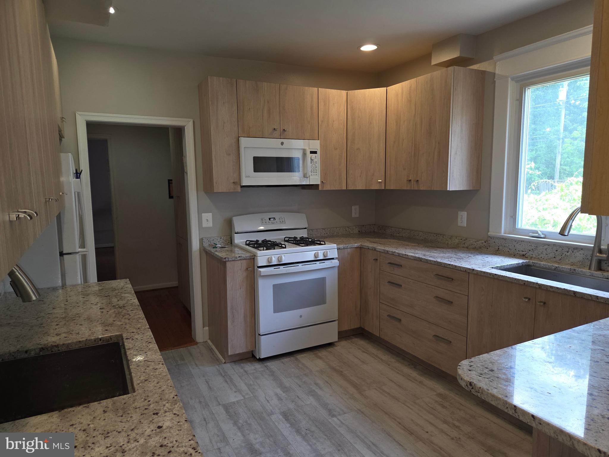 SHELBOURNE HEIGHTS - Residential