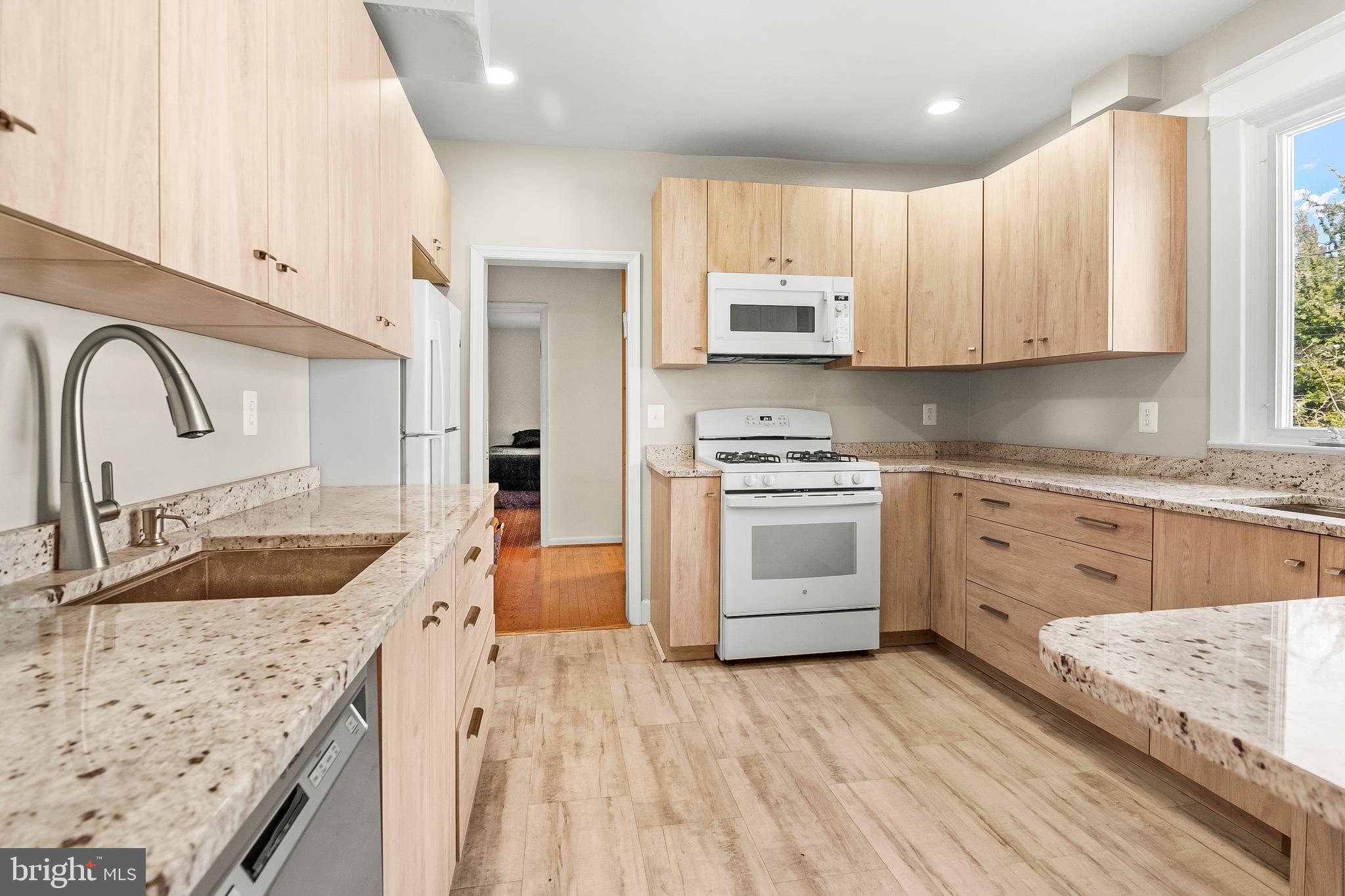 SHELBOURNE HEIGHTS - Residential