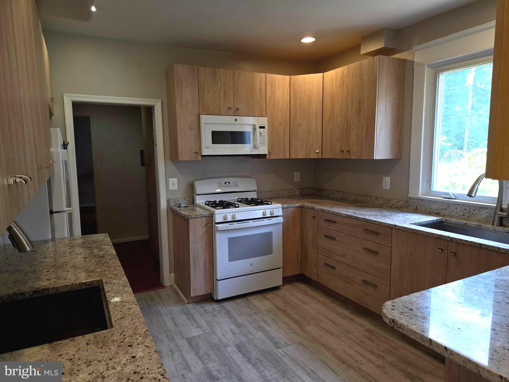 SHELBOURNE HEIGHTS - Residential