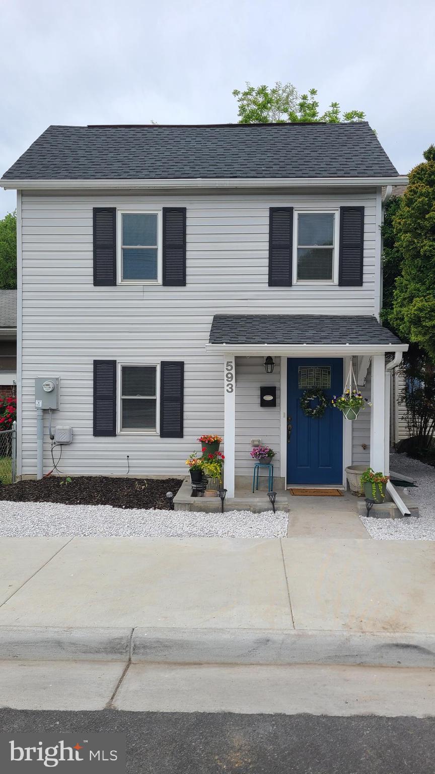 This charming home, a short walk from historic Winchester, underwent a complete studs up renovation a few years ago. With all new insulation, roof, energy efficient double pane windows, and updated systems, it offers efficiency and ease. The open floor plan flows into a kitchen with a dedicated pantry closet. Three appropriately sized bedrooms include a master with its own bath. Plus, enjoy upgraded padded laminate flooring, a fenced backyard, and low maintenance vinyl siding-ready to move in and enjoy!