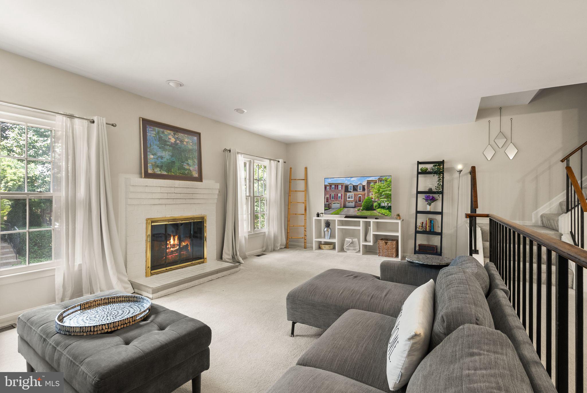 LAFAYETTE VILLAGE - Residential