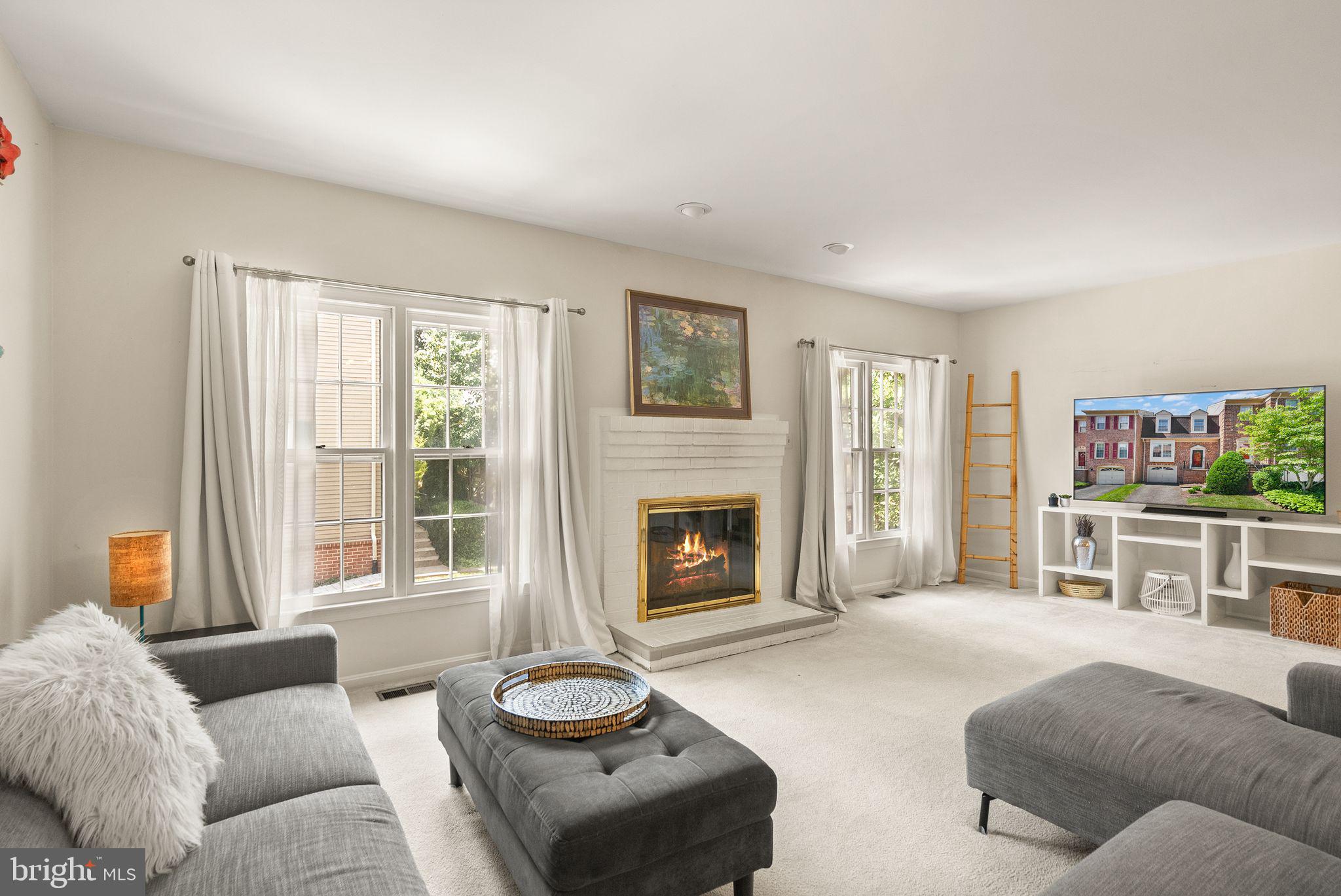 LAFAYETTE VILLAGE - Residential