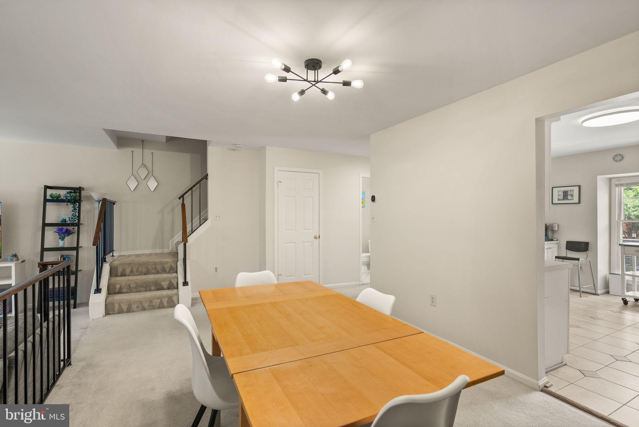 LAFAYETTE VILLAGE - Residential