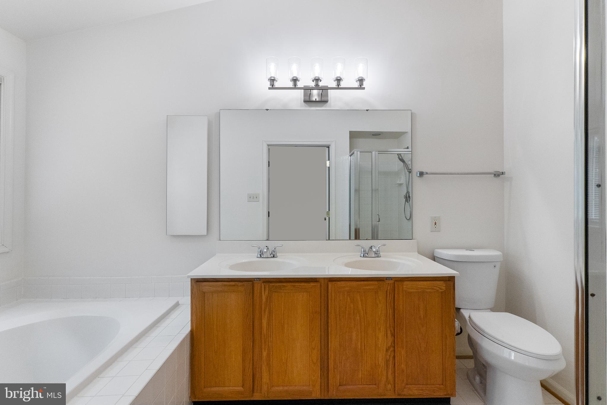 TRAVILAH CREST - Residential