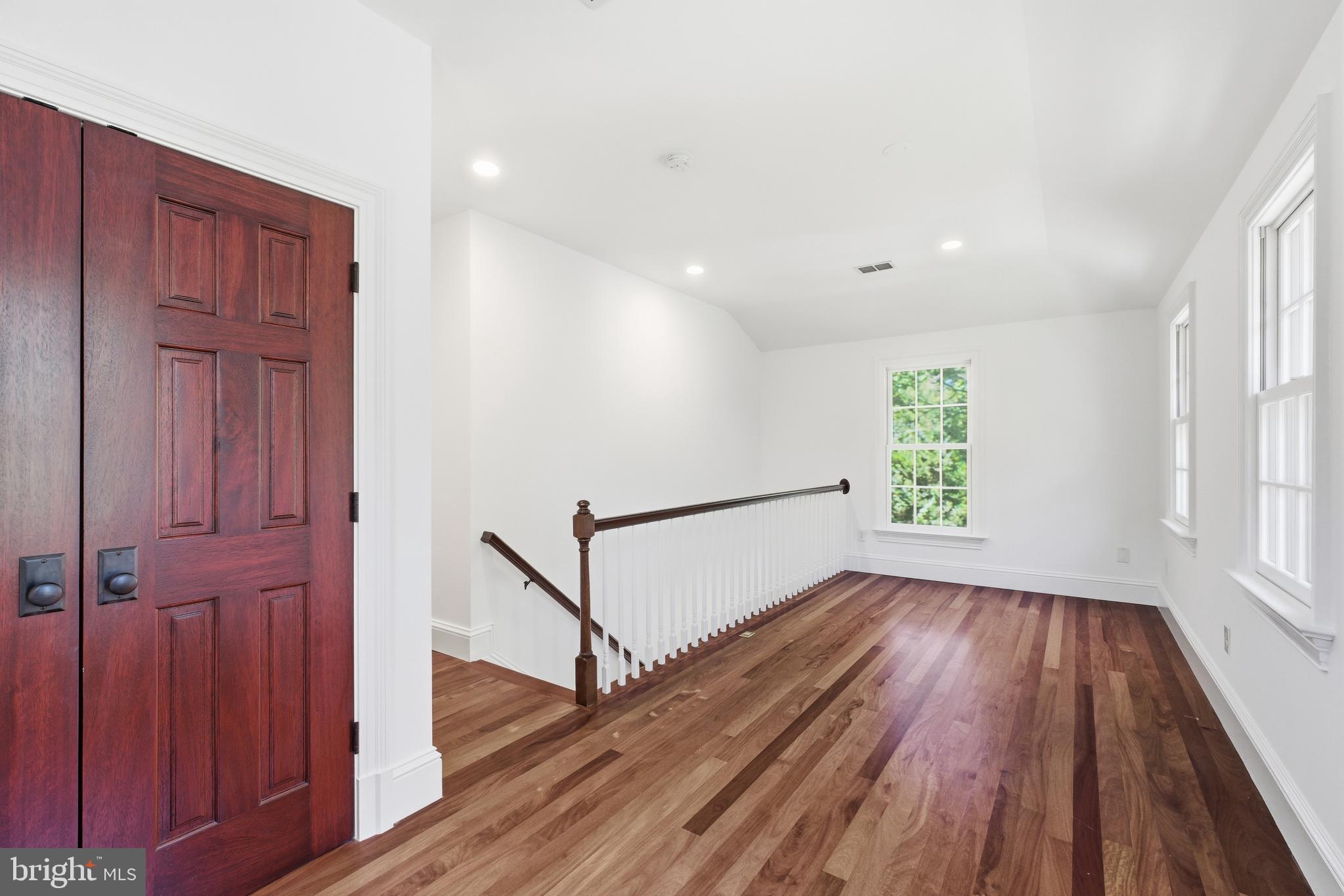 BALLANTRAE - Residential