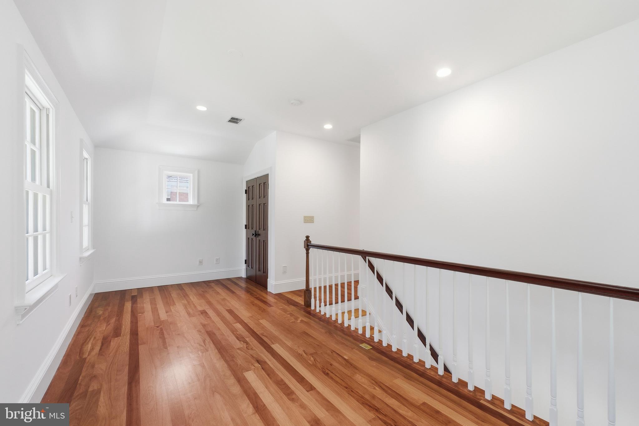 BALLANTRAE - Residential