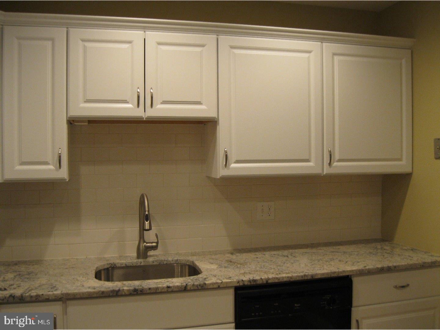 VILLAGE SHIRES - Residential Lease