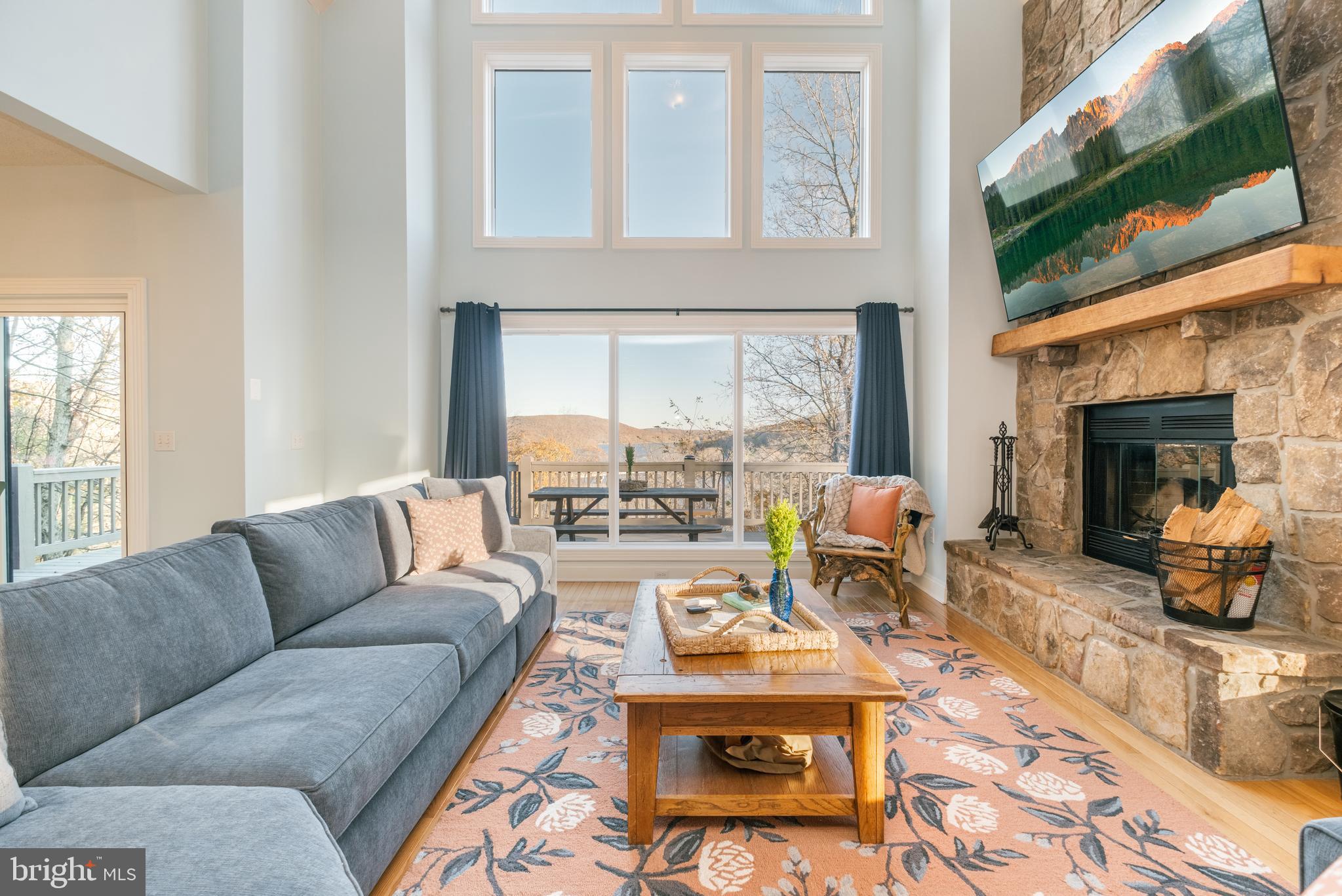 WATERSIDE AT WISP - Residential