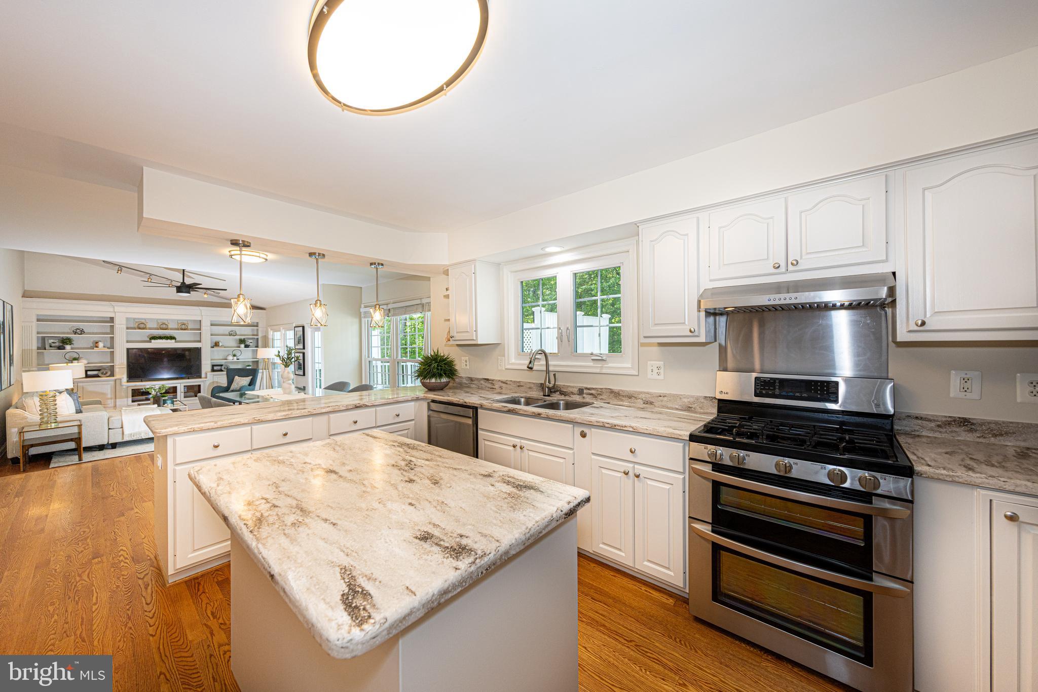 TRIPLE RIDGE - Residential