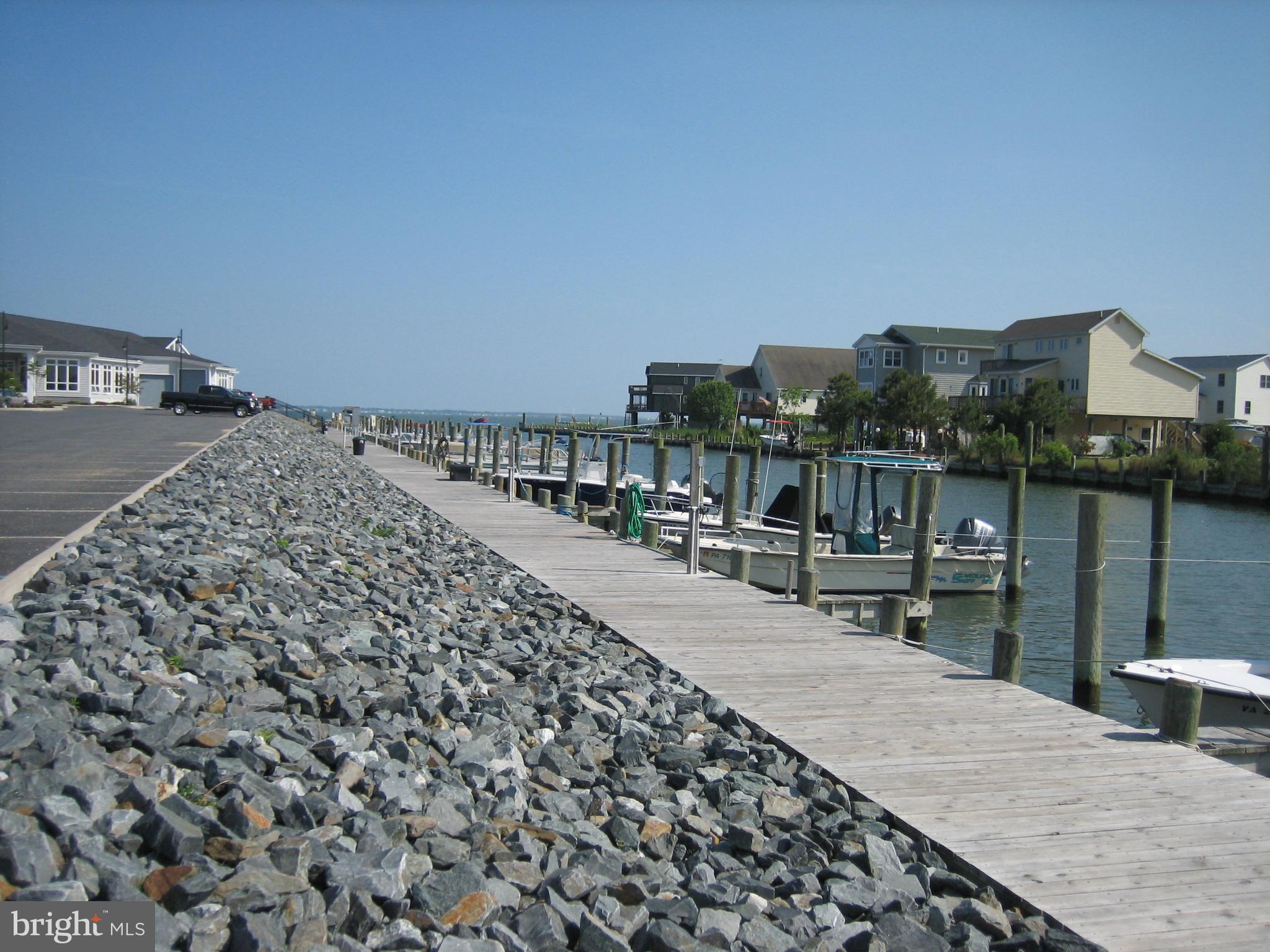 CAPTAIN'S COVE - Land