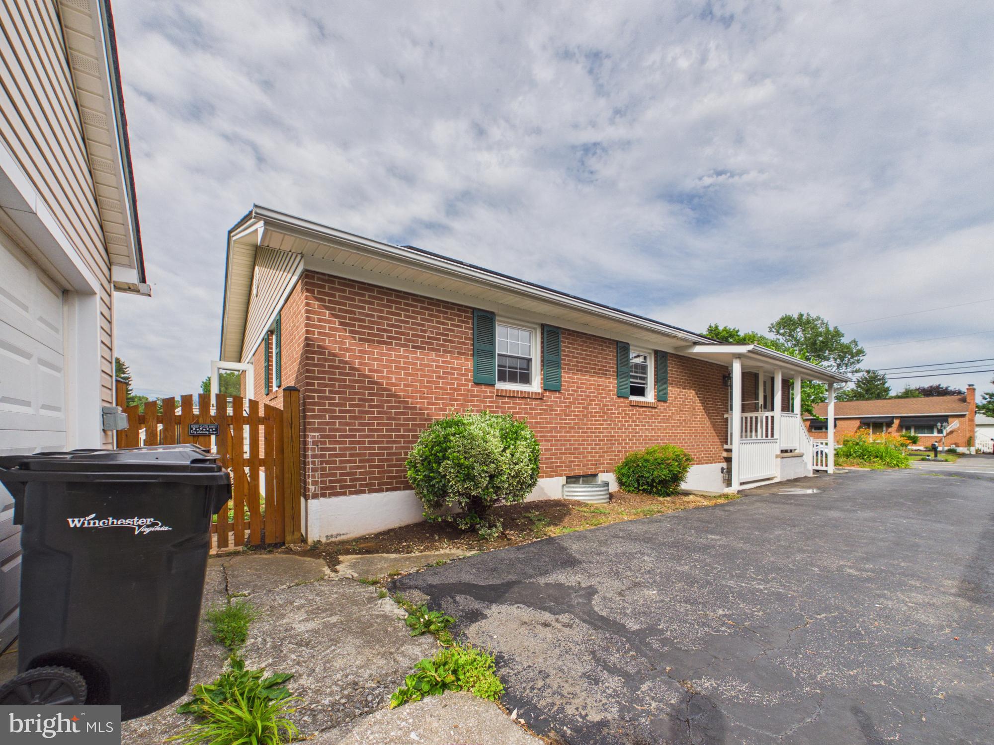 WINCHESTER - Residential
