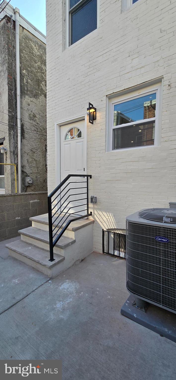 POINT BREEZE - Residential