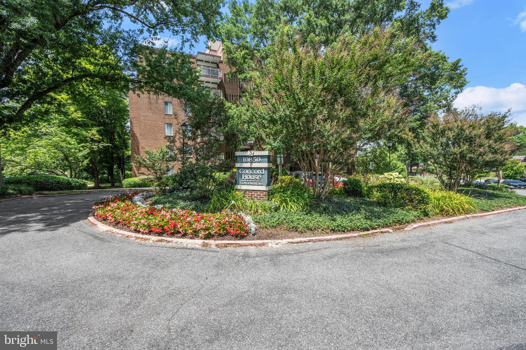 VILLAGE OF WILDE LAKE - Residential