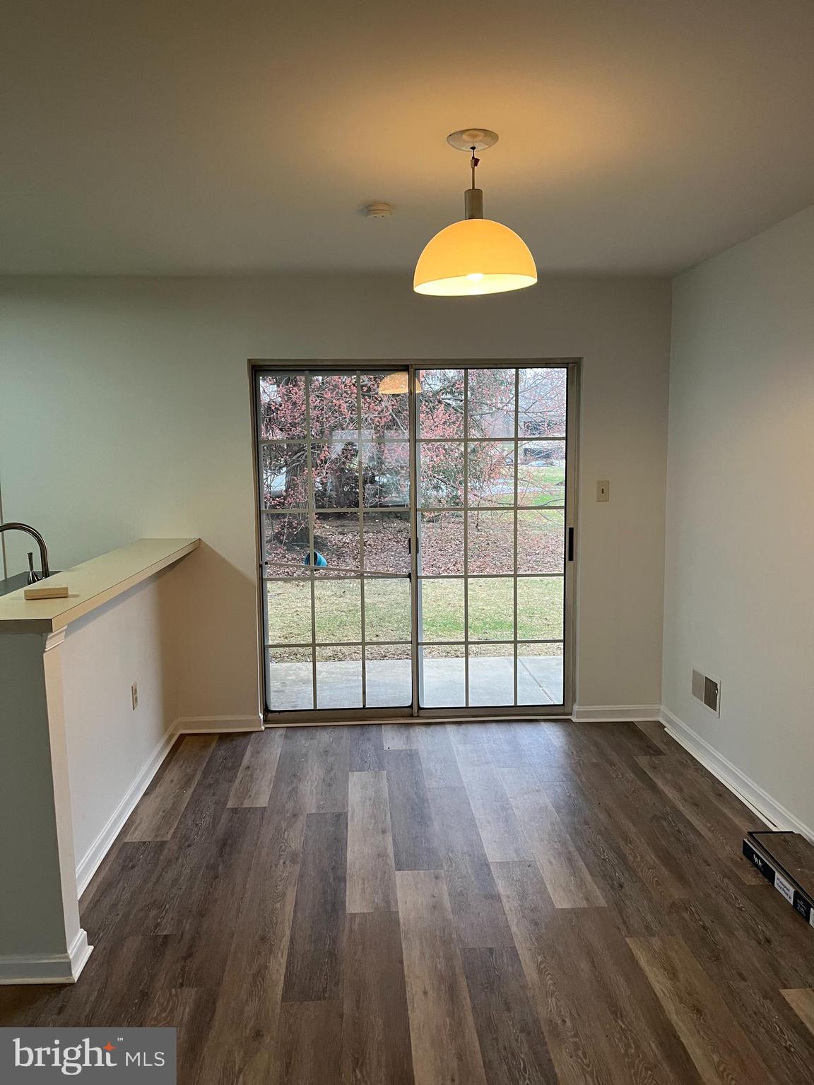 SEVEN OAKS - Residential Lease
