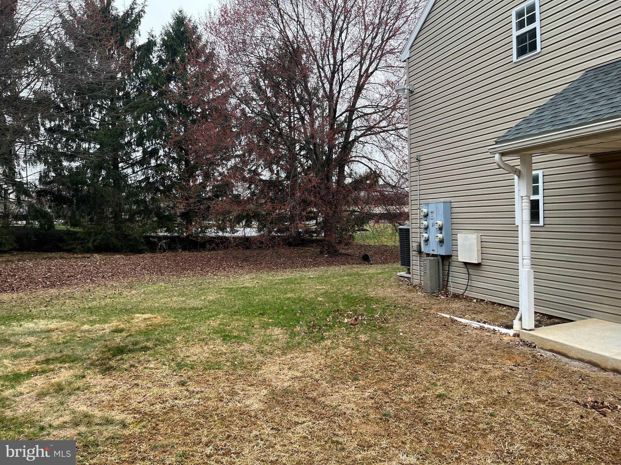 SEVEN OAKS - Residential Lease