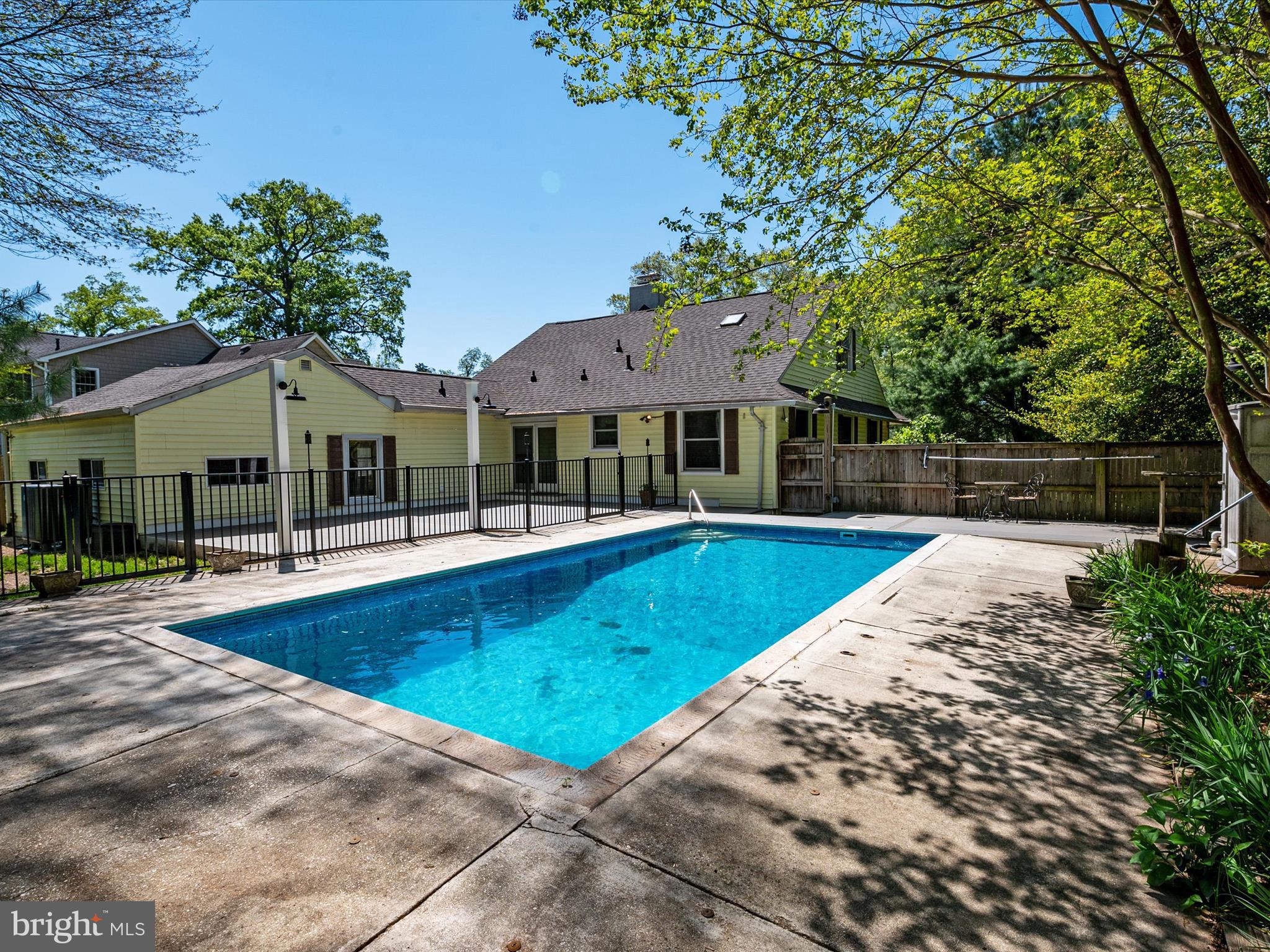 CHELSEA BEACH - Residential