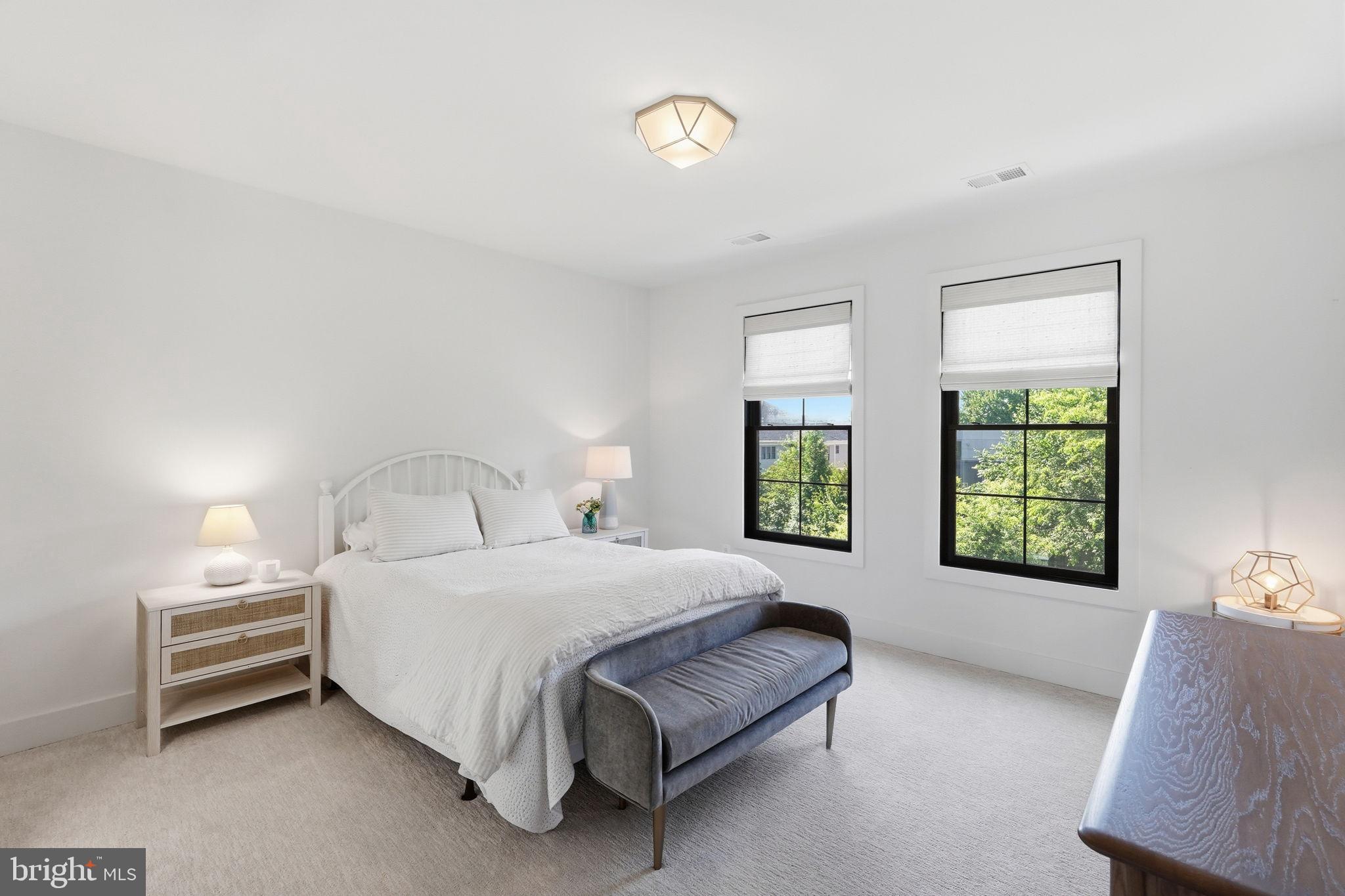 WILLIAMSBURG VILLAGE - Residential
