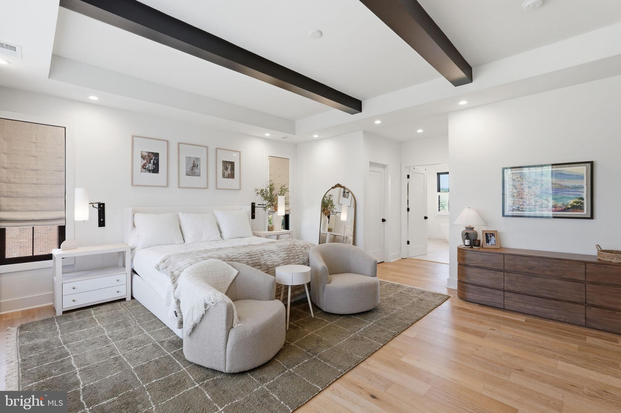 WILLIAMSBURG VILLAGE - Residential