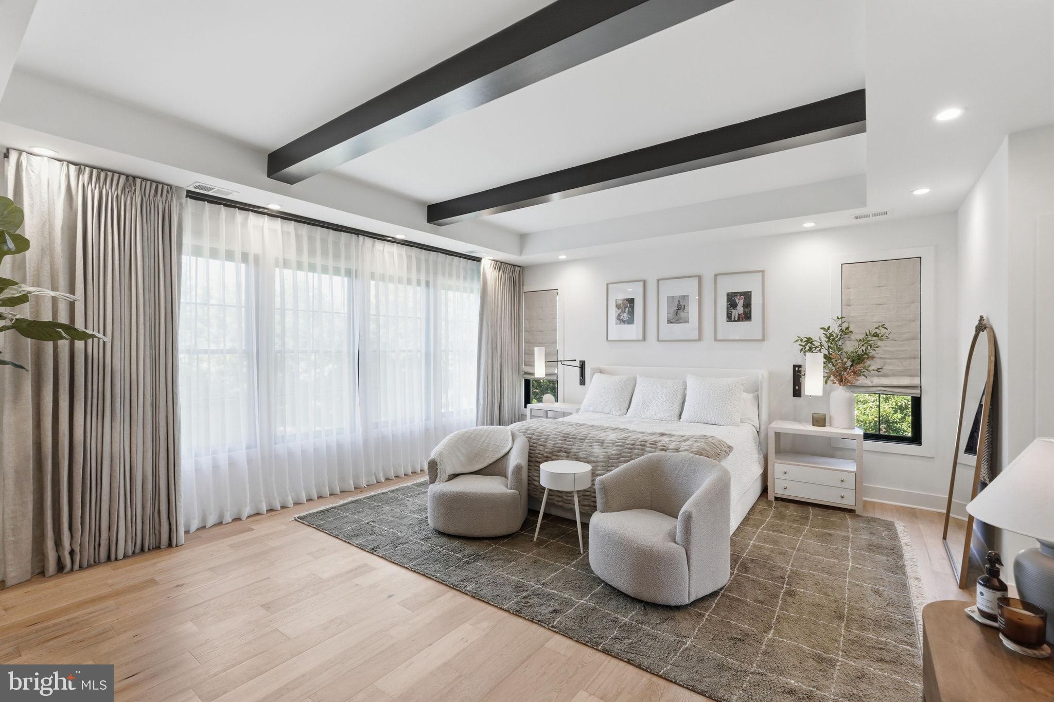 WILLIAMSBURG VILLAGE - Residential
