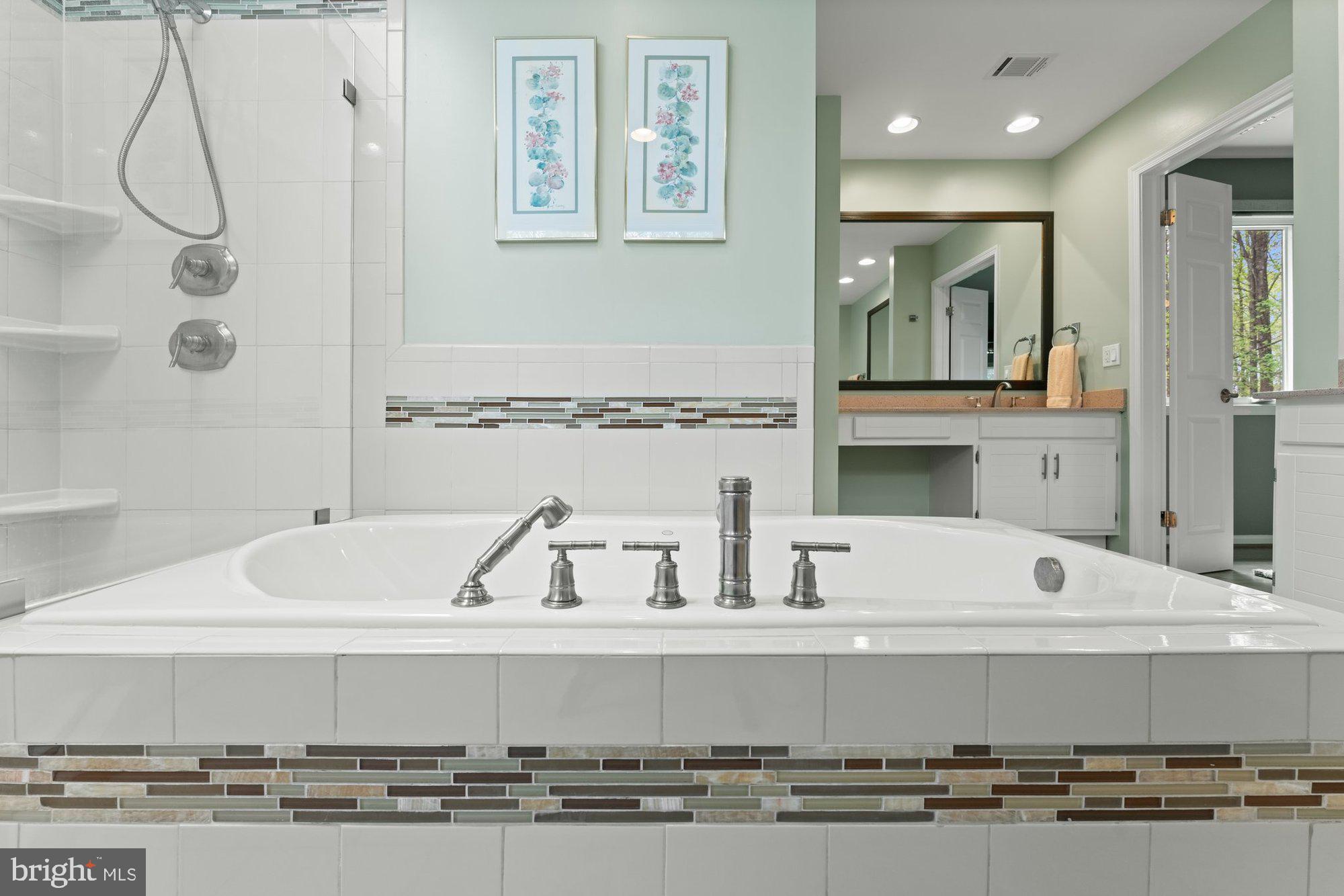 ABBEY GLEN - Residential