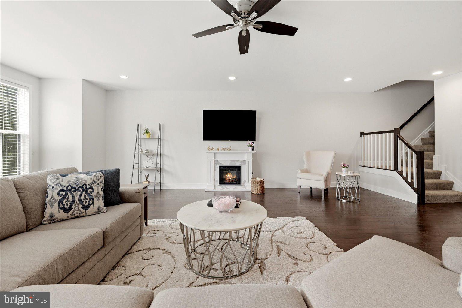 BRAMBLETON TOWN CENTER - Residential