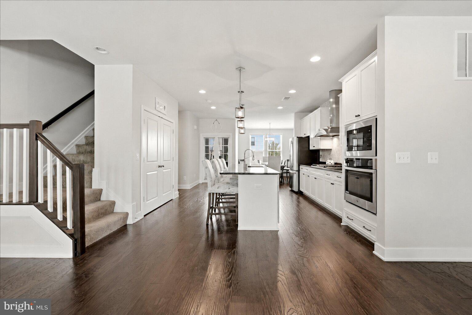 BRAMBLETON TOWN CENTER - Residential